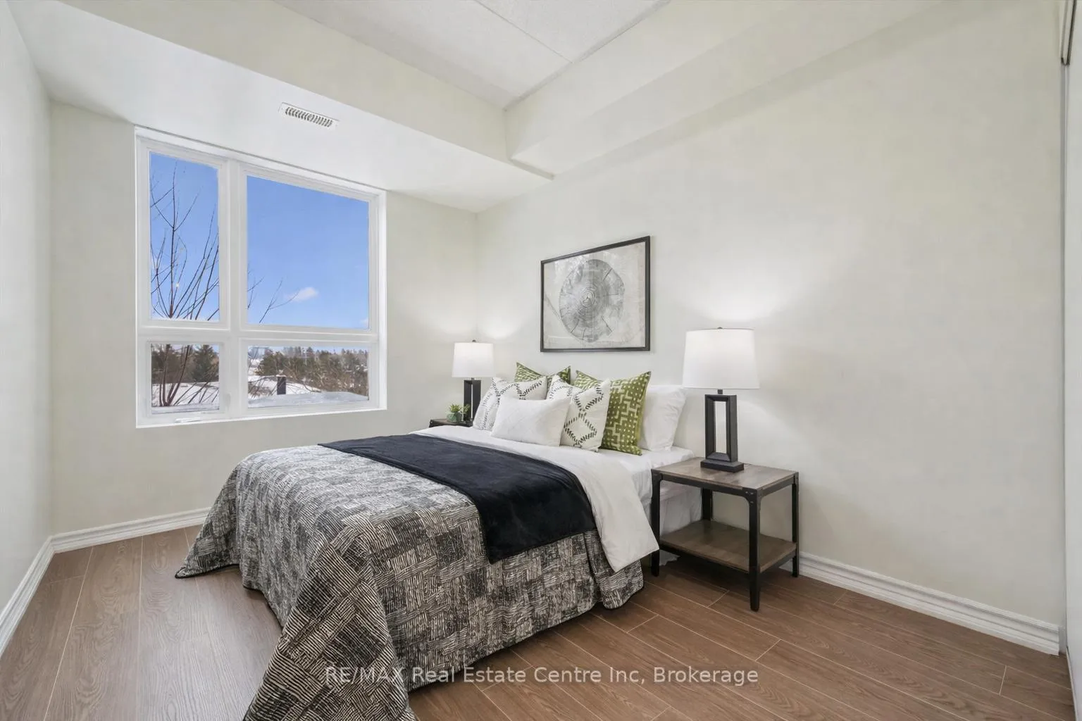 Photo 12 of Unit 210, 1280 Gordon Street, Guelph, Kortright East — HOMEH