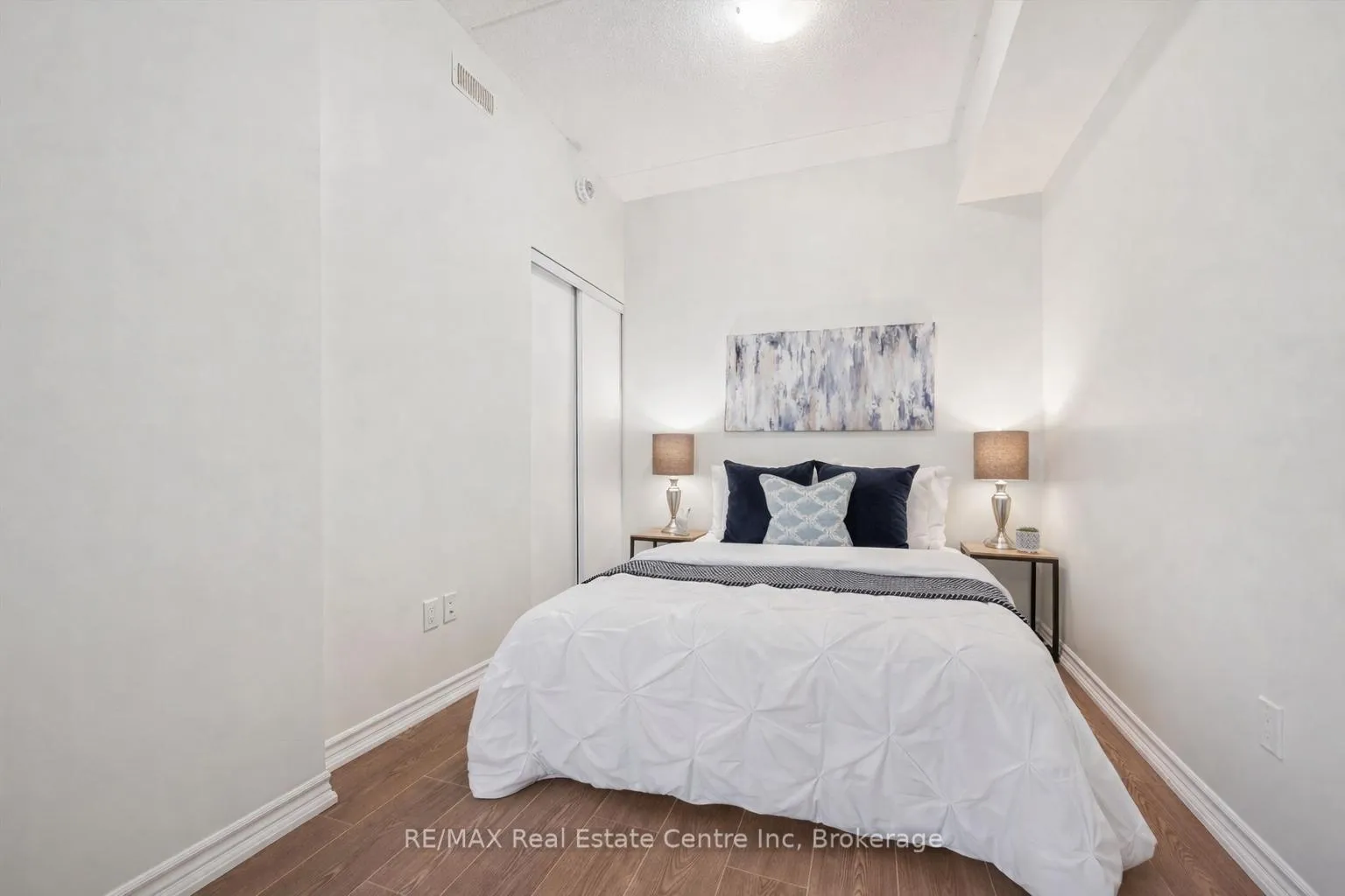 Photo 13 of Unit 210, 1280 Gordon Street, Guelph, Kortright East — HOMEH