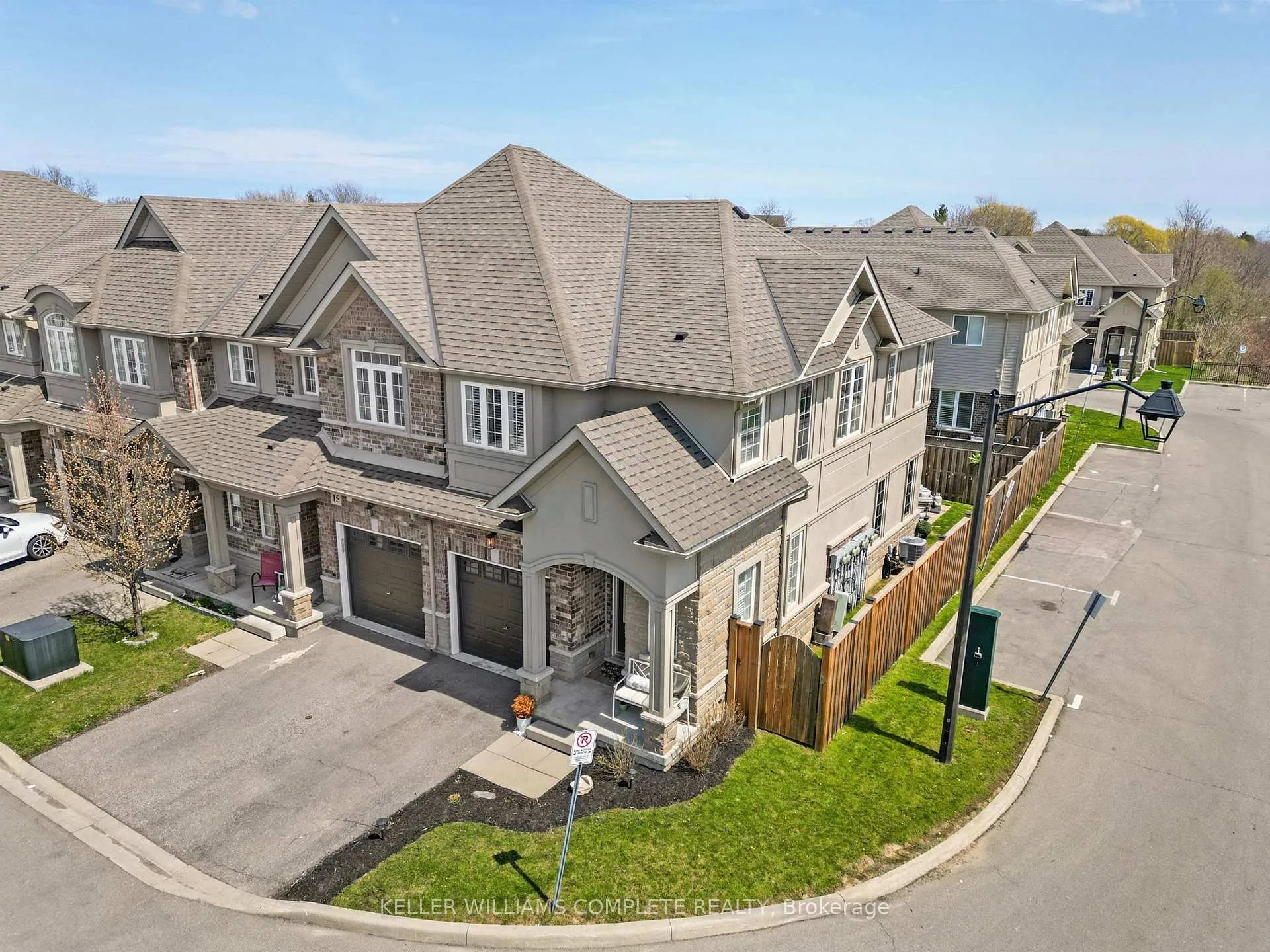 Photo 1 of Unit 16, 21 Madonna Drive, Hamilton, Villages of Glancaster — HOMEH
