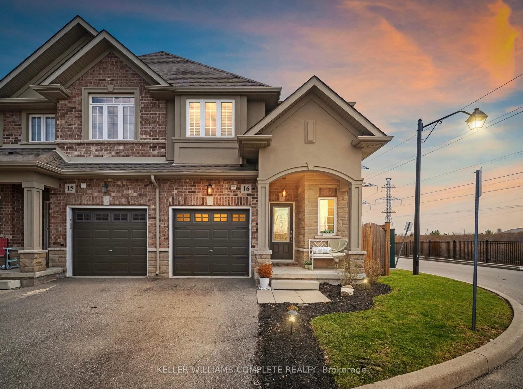 Photo 2 of Unit 16, 21 Madonna Drive, Hamilton, Villages of Glancaster — HOMEH