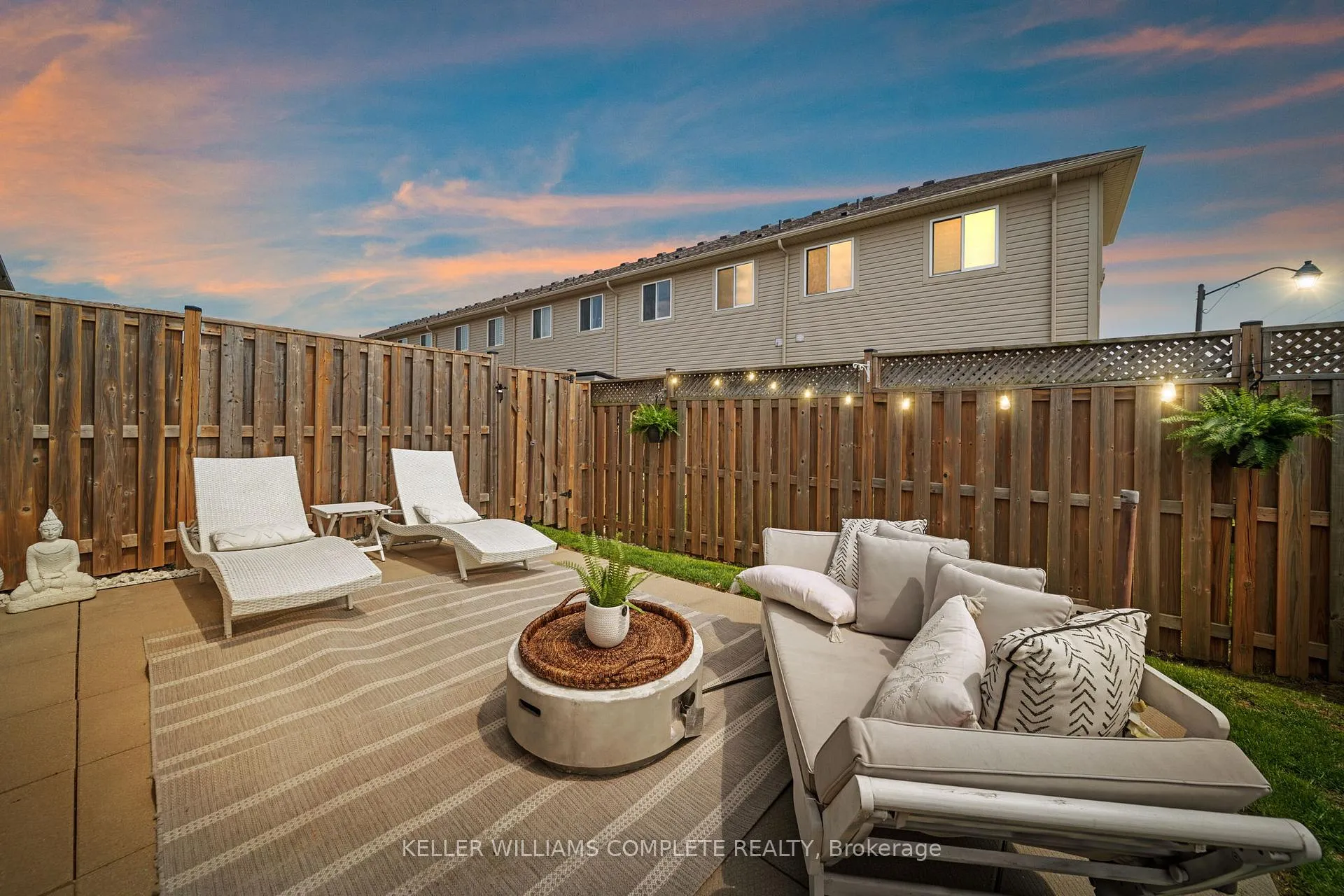 Photo 3 of Unit 16, 21 Madonna Drive, Hamilton, Villages of Glancaster — HOMEH