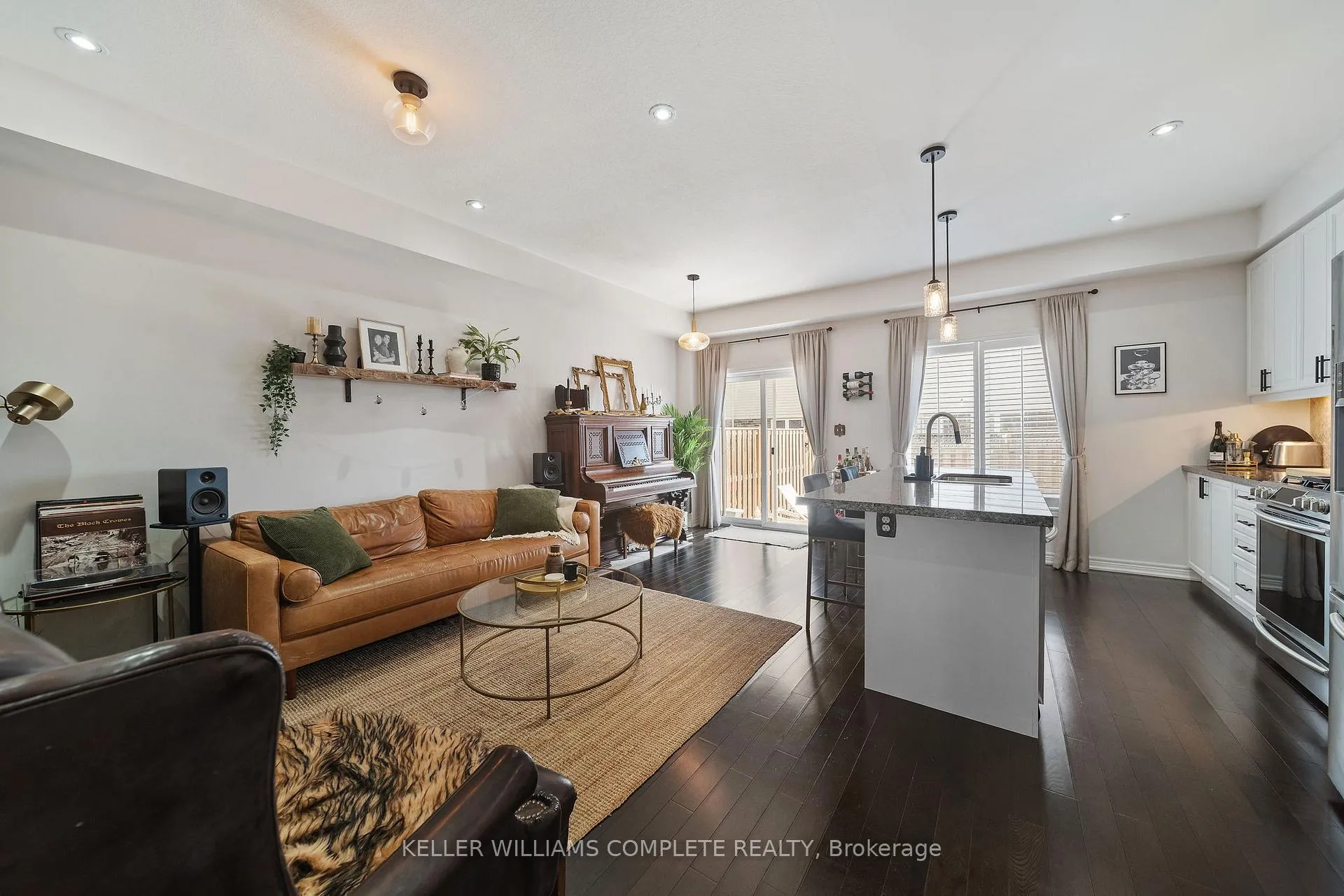 Photo 13 of Unit 16, 21 Madonna Drive, Hamilton, Villages of Glancaster — HOMEH