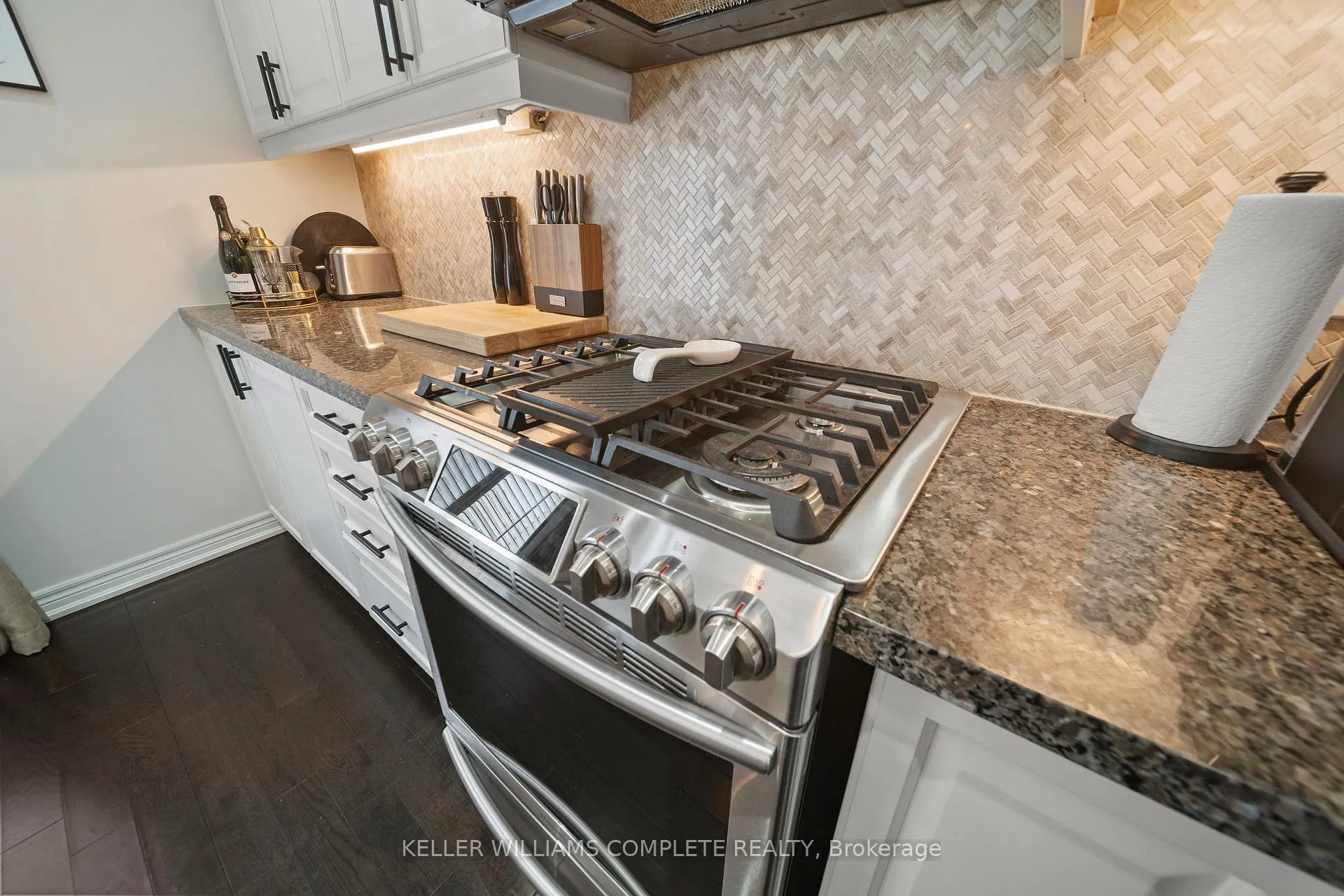 Photo 21 of Unit 16, 21 Madonna Drive, Hamilton, Villages of Glancaster — HOMEH