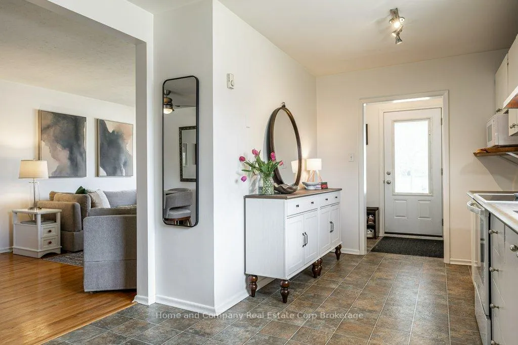 Photo 8 of 228 Redford Crescent, Stratford — HOMEH