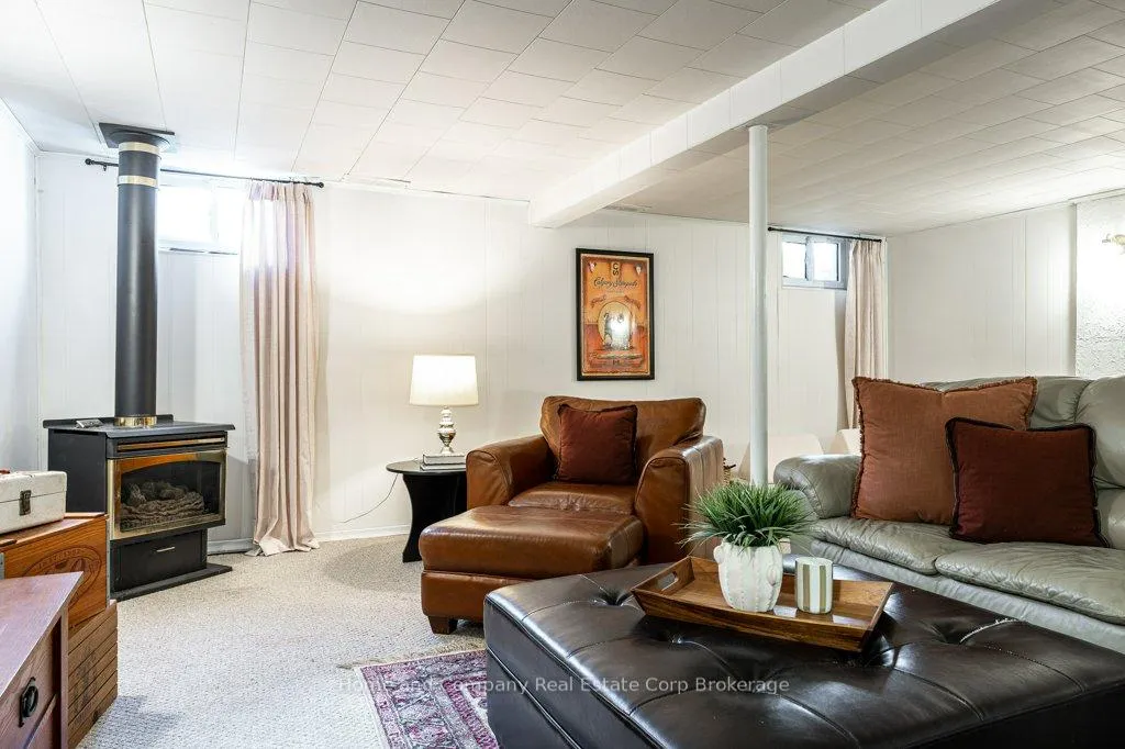 Photo 17 of 228 Redford Crescent, Stratford — HOMEH