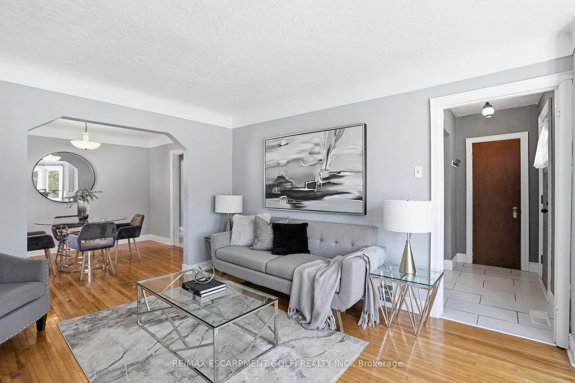 Photo 4 of 115 Empress Avenue, Hamilton, Centremount — HOMEH