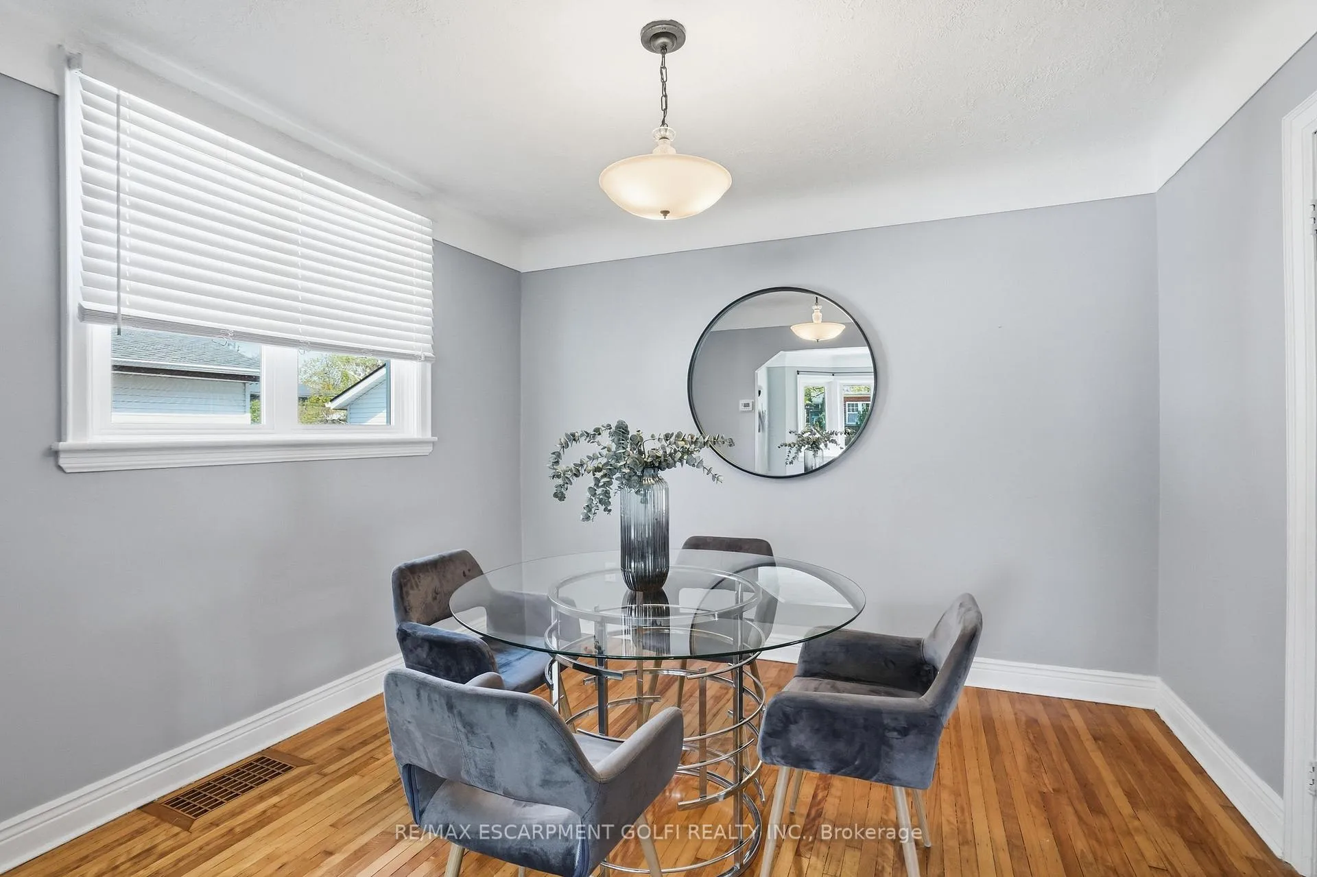 Photo 6 of 115 Empress Avenue, Hamilton, Centremount — HOMEH