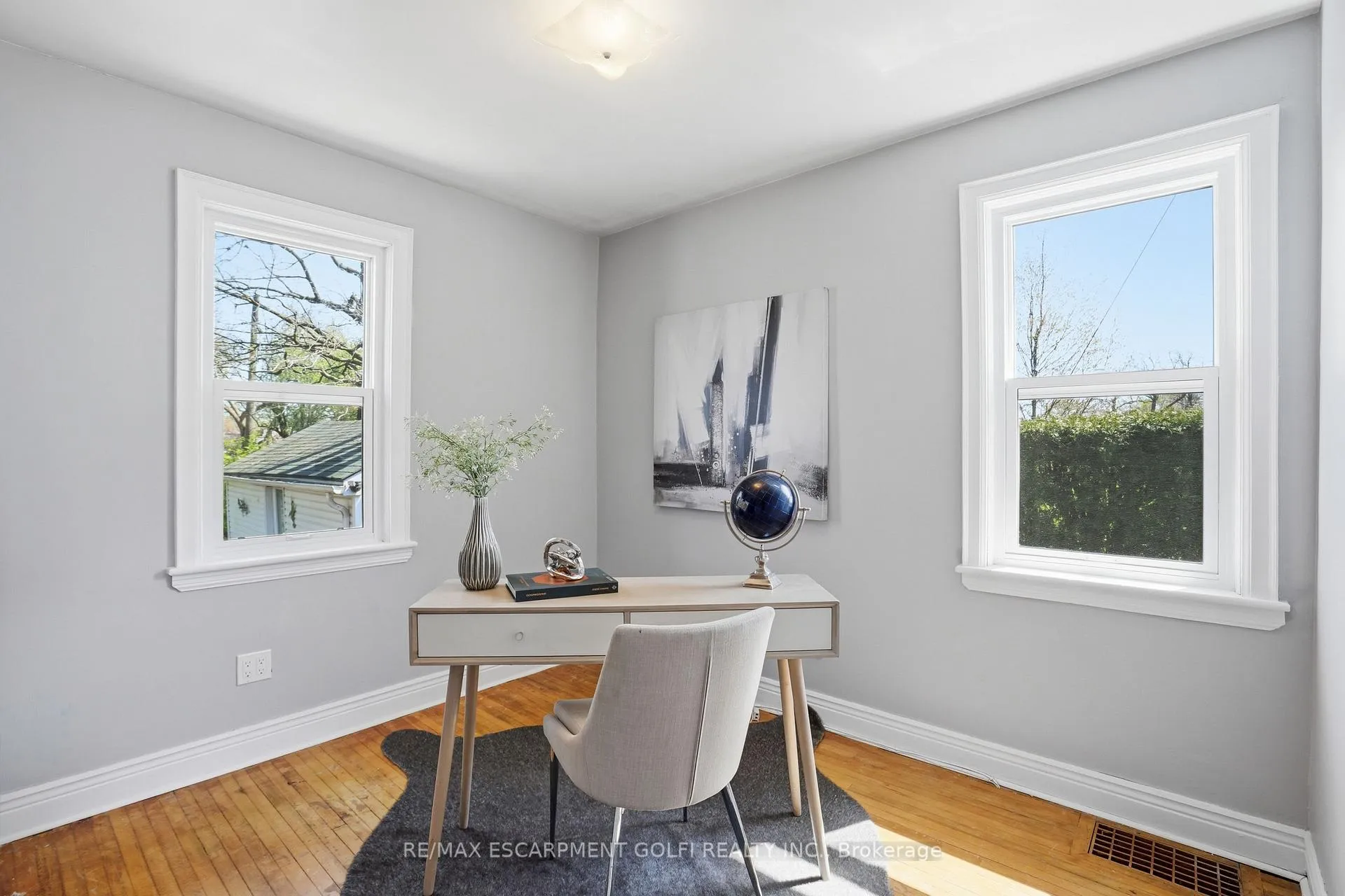Photo 10 of 115 Empress Avenue, Hamilton, Centremount — HOMEH