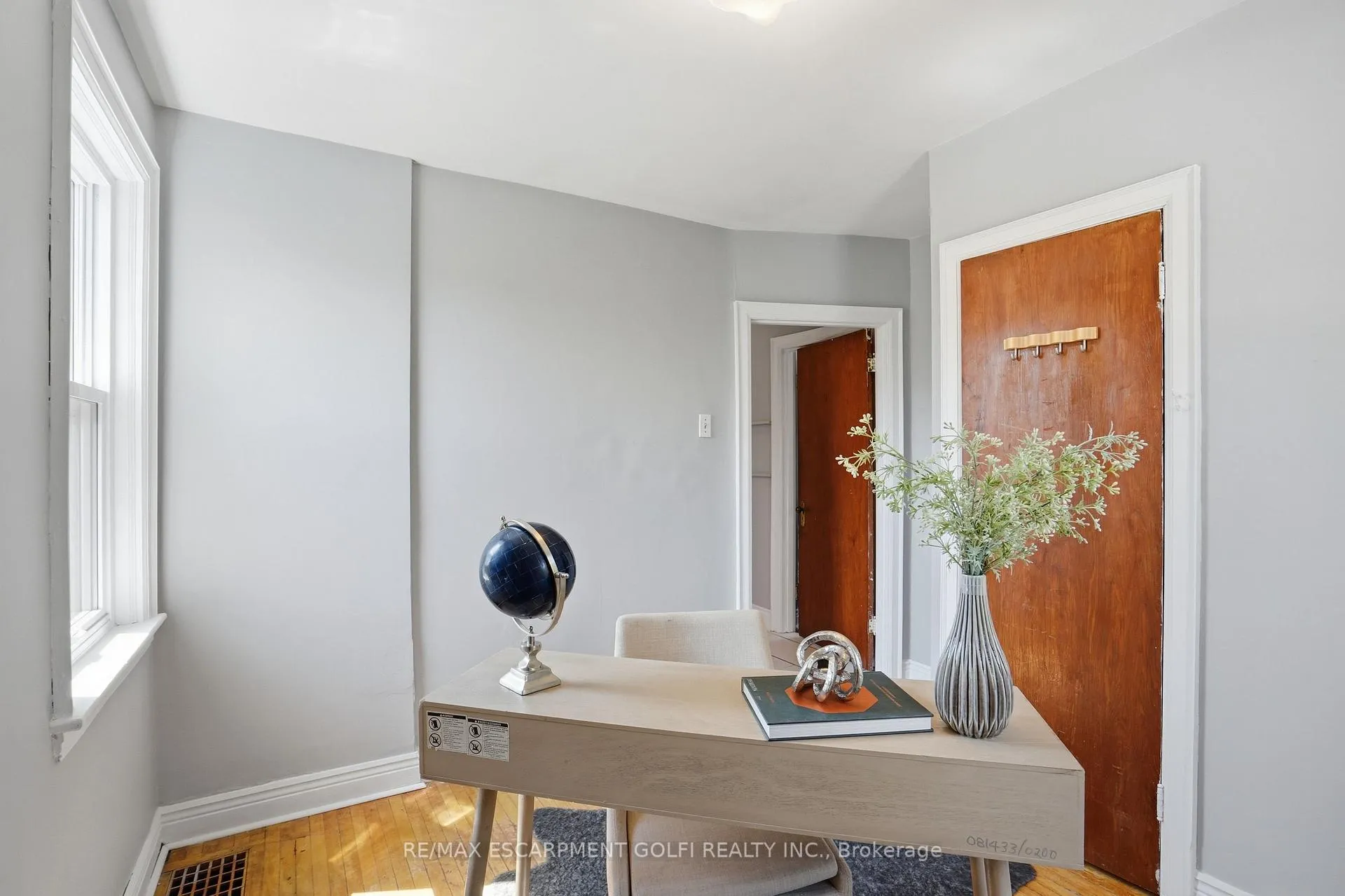 Photo 11 of 115 Empress Avenue, Hamilton, Centremount — HOMEH