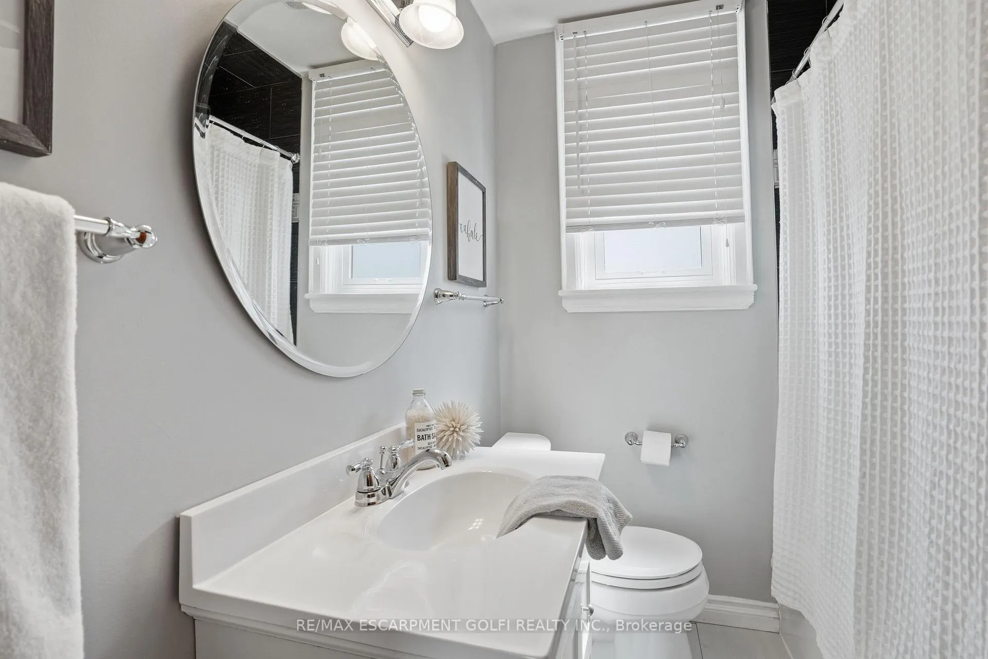 Photo 14 of 115 Empress Avenue, Hamilton, Centremount — HOMEH