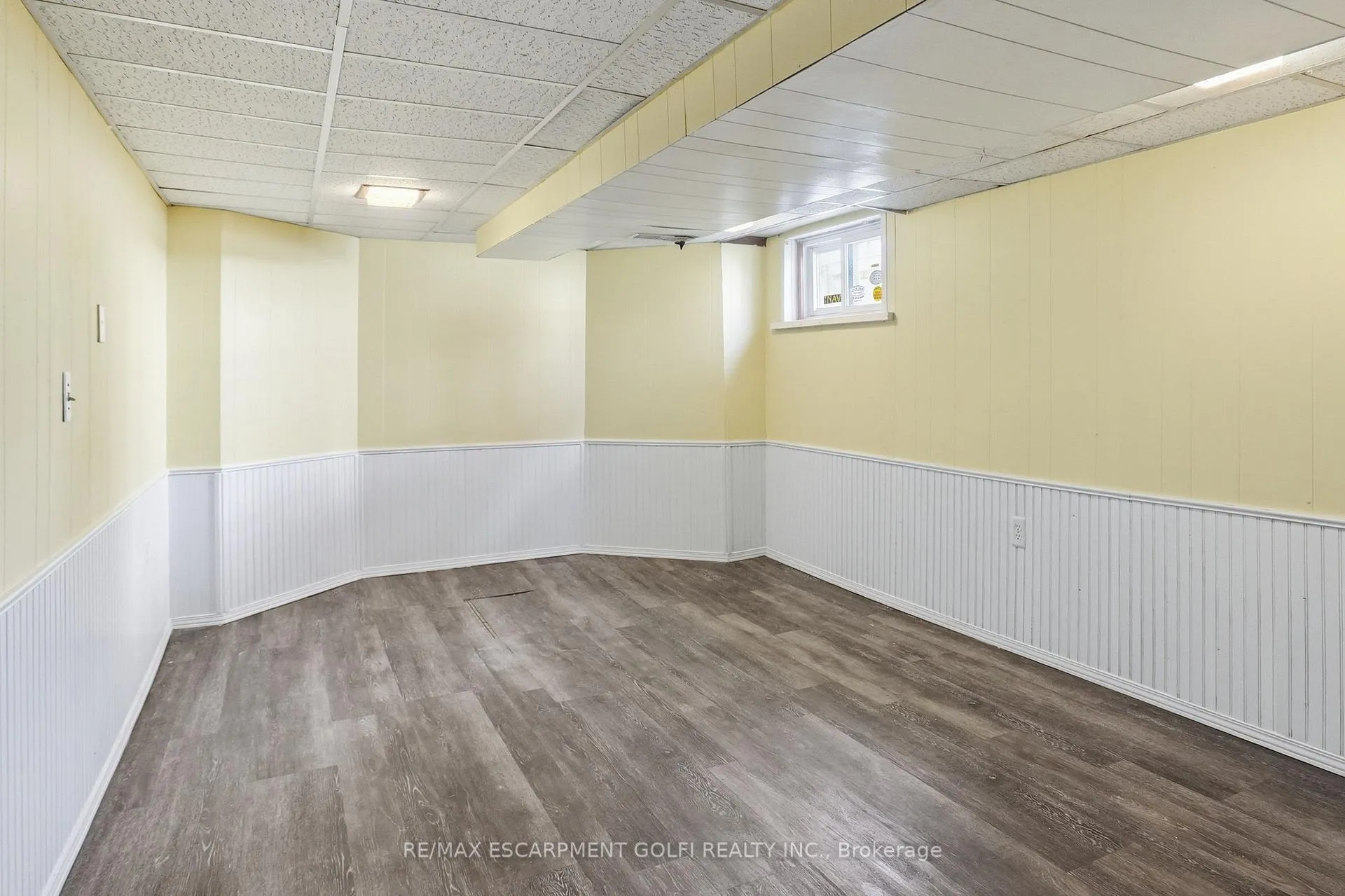 Photo 18 of 115 Empress Avenue, Hamilton, Centremount — HOMEH