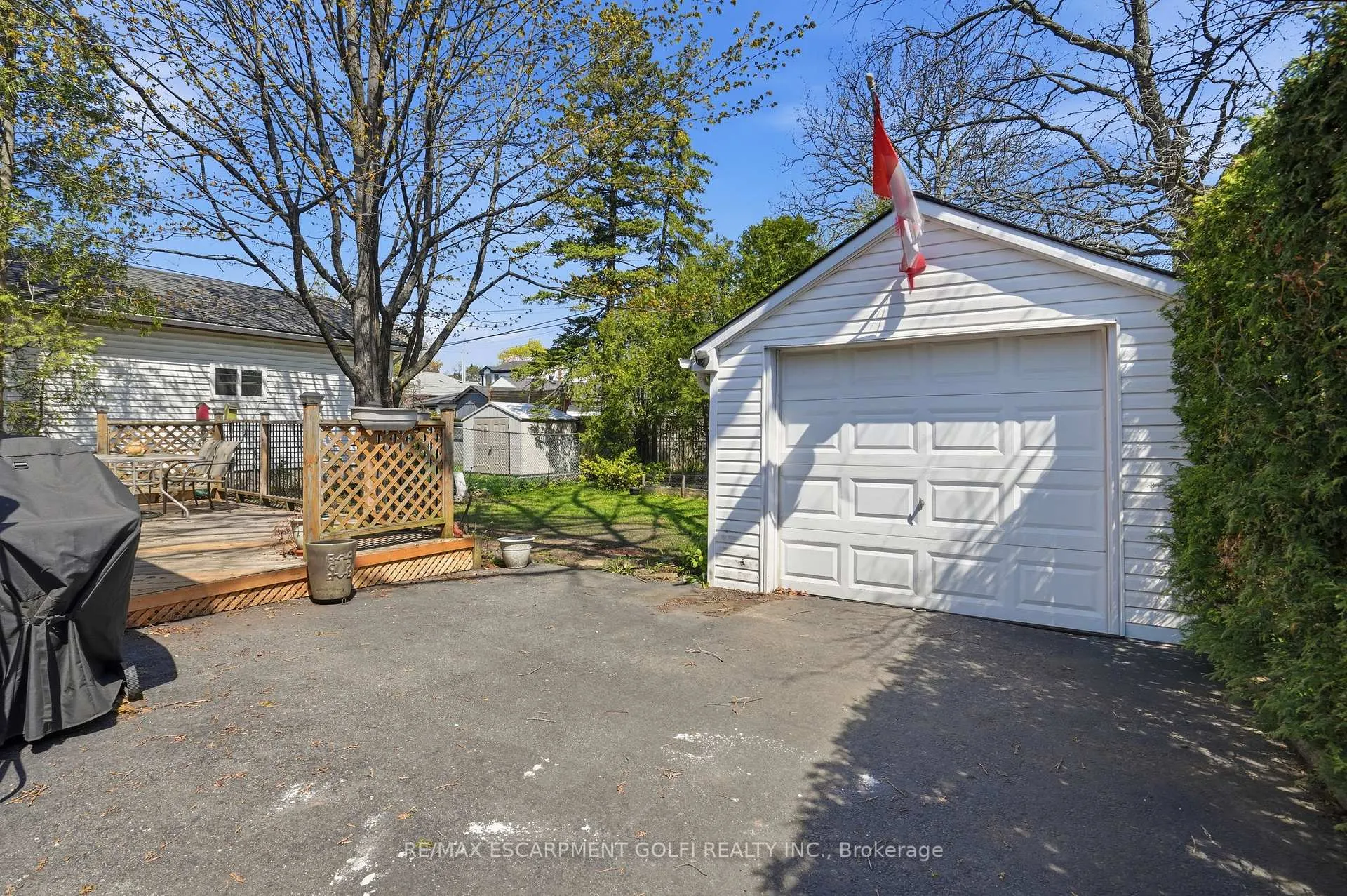Photo 25 of 115 Empress Avenue, Hamilton, Centremount — HOMEH