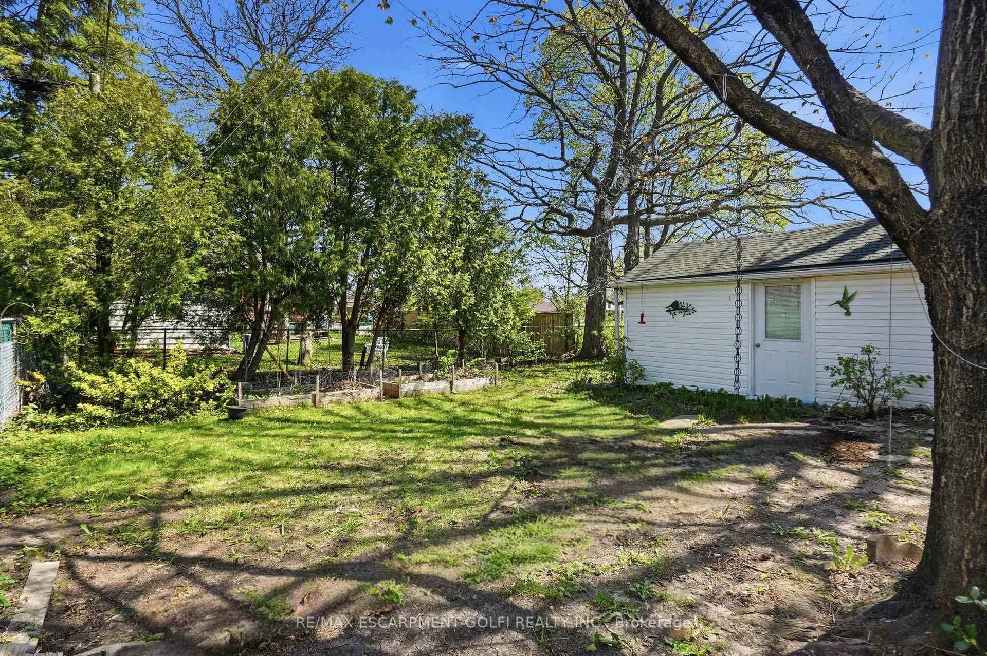 Photo 26 of 115 Empress Avenue, Hamilton, Centremount — HOMEH