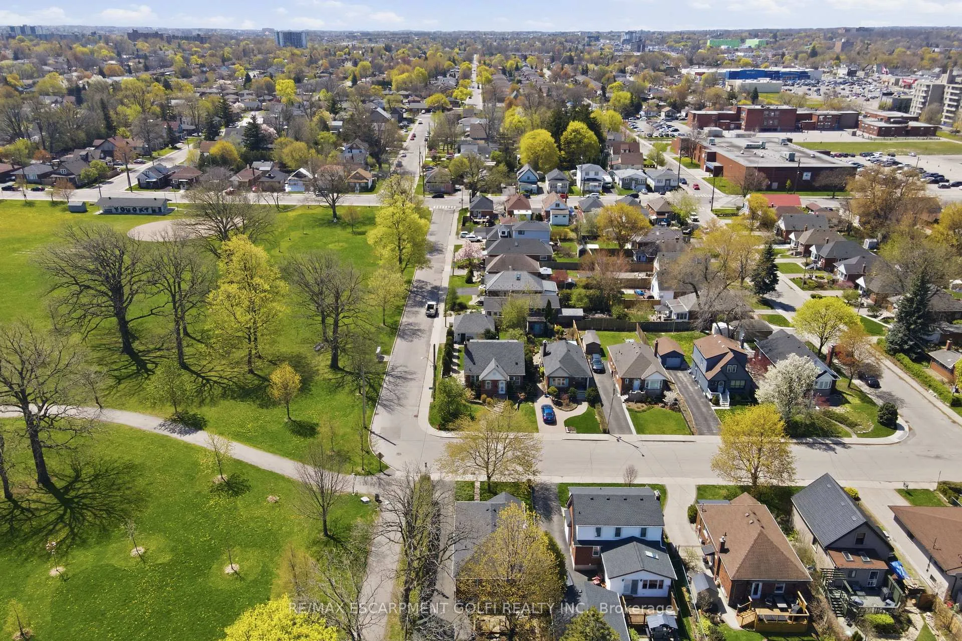 Photo 29 of 115 Empress Avenue, Hamilton, Centremount — HOMEH