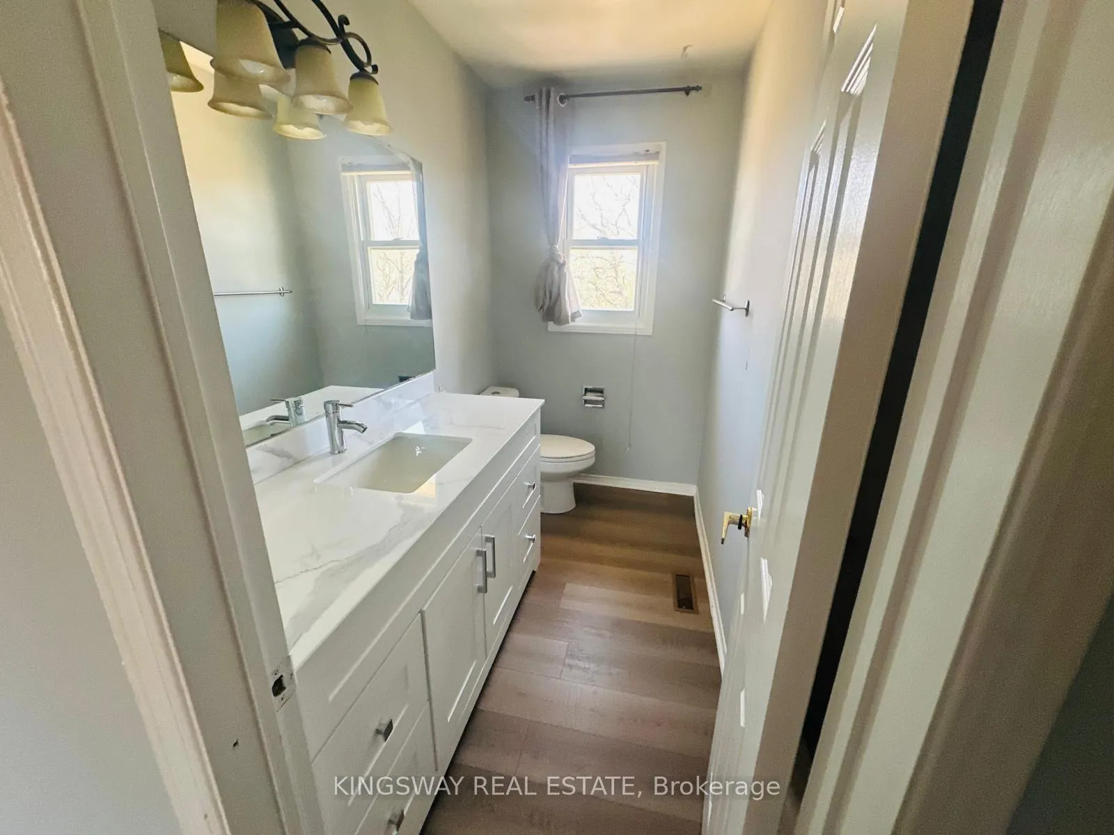 Photo 9 of 1078 Glenbrook Avenue, Oakville, Wedgewood Creek — HOMEH