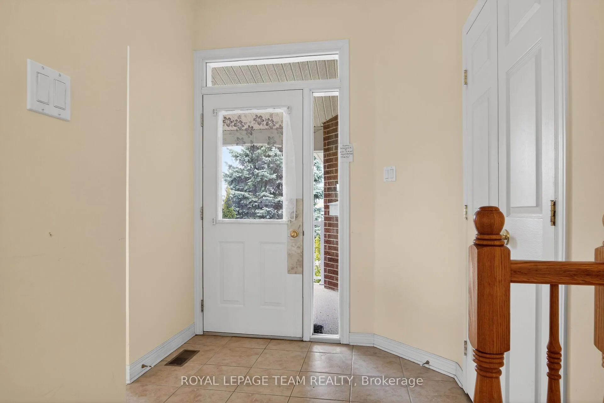 Photo 3 of 78 Amberlakes Drive, Ottawa, Stittsville (Central) — HOMEH