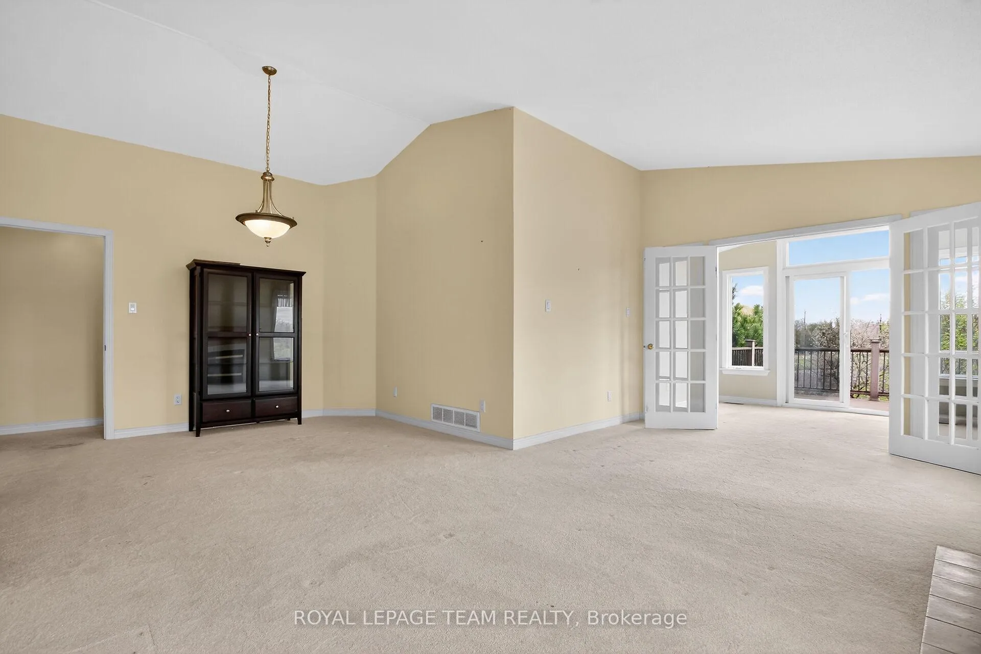 Photo 10 of 78 Amberlakes Drive, Ottawa, Stittsville (Central) — HOMEH