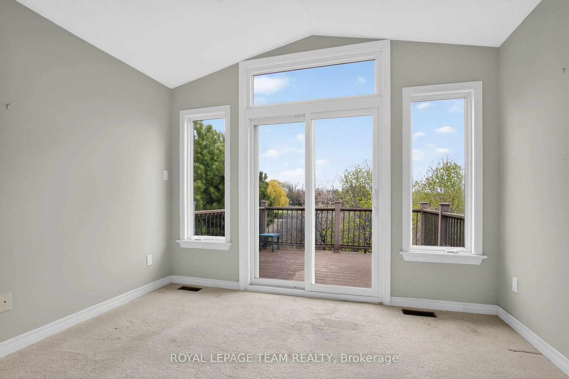 Photo 11 of 78 Amberlakes Drive, Ottawa, Stittsville (Central) — HOMEH