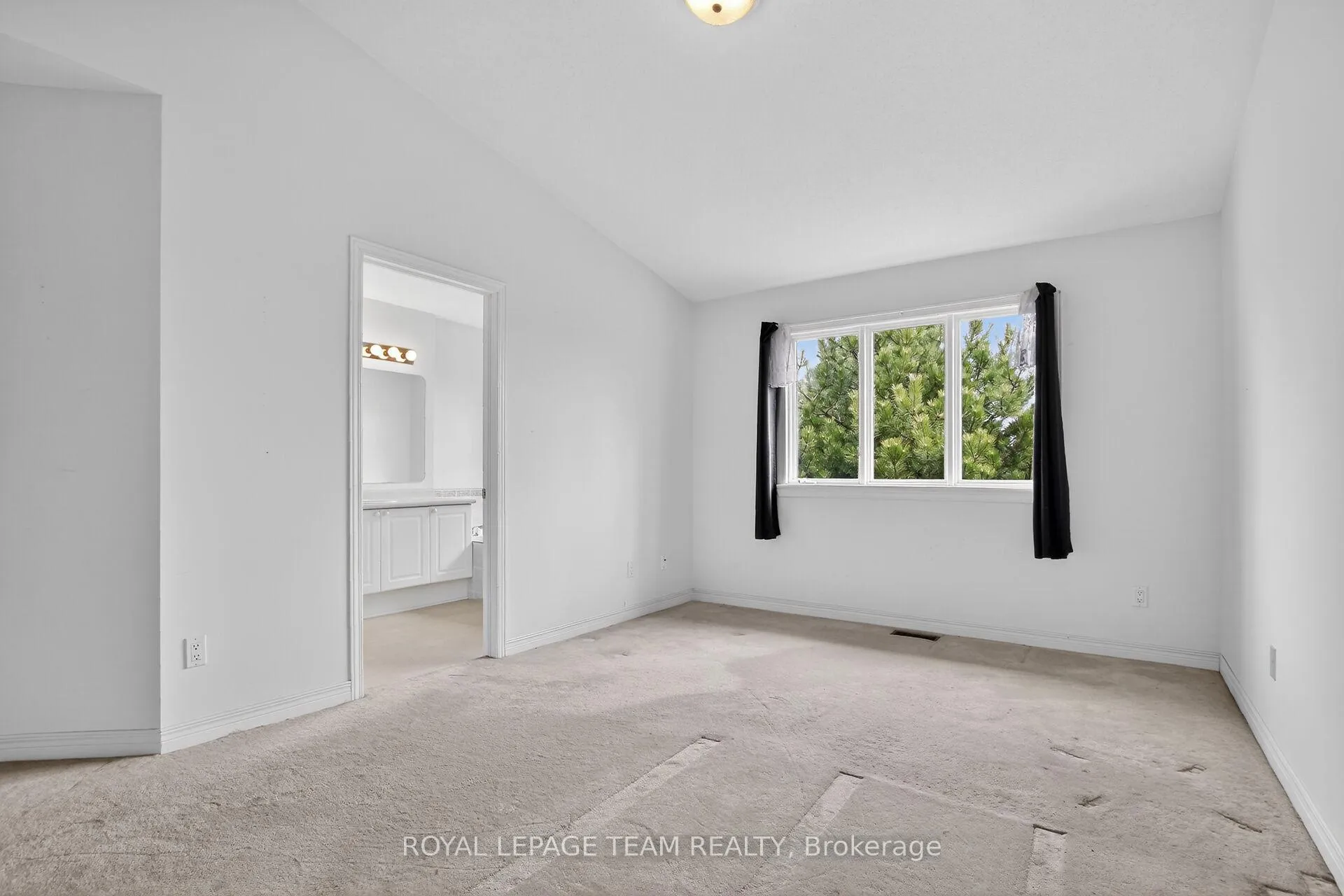 Photo 14 of 78 Amberlakes Drive, Ottawa, Stittsville (Central) — HOMEH