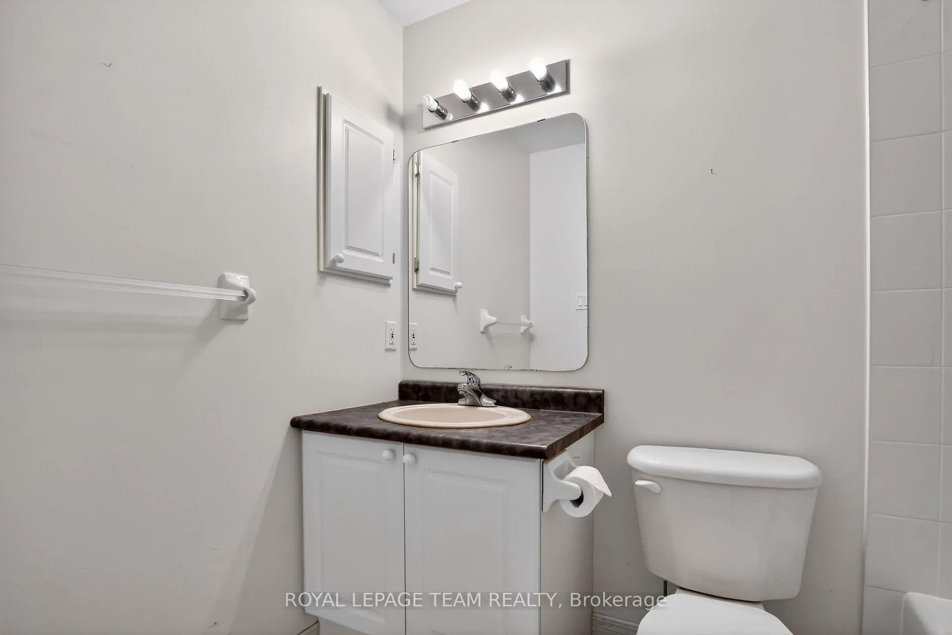Photo 19 of 78 Amberlakes Drive, Ottawa, Stittsville (Central) — HOMEH