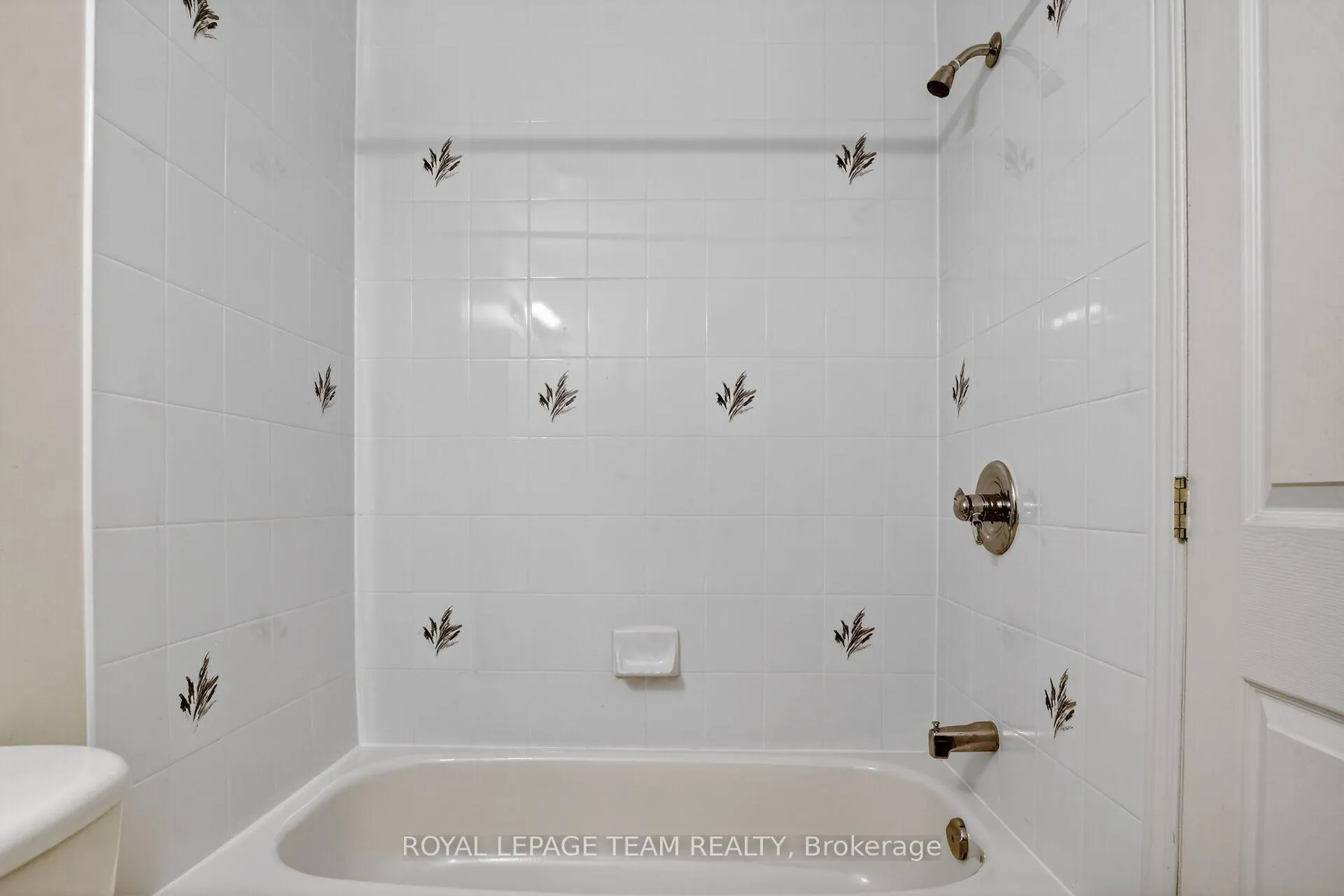 Photo 20 of 78 Amberlakes Drive, Ottawa, Stittsville (Central) — HOMEH