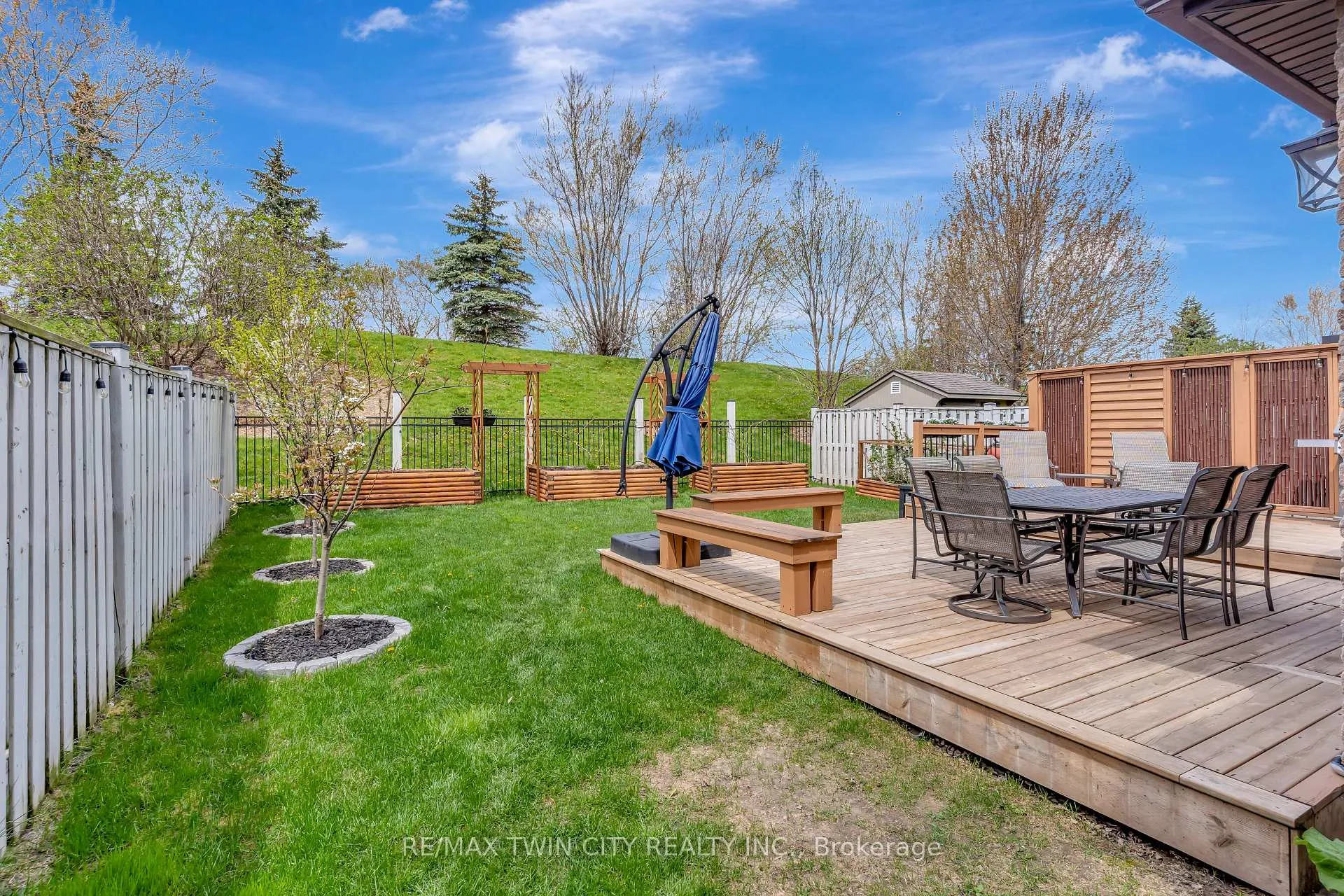 Photo 32 of 82 Maplecrest Drive, Woolwich, Breslau — HOMEH