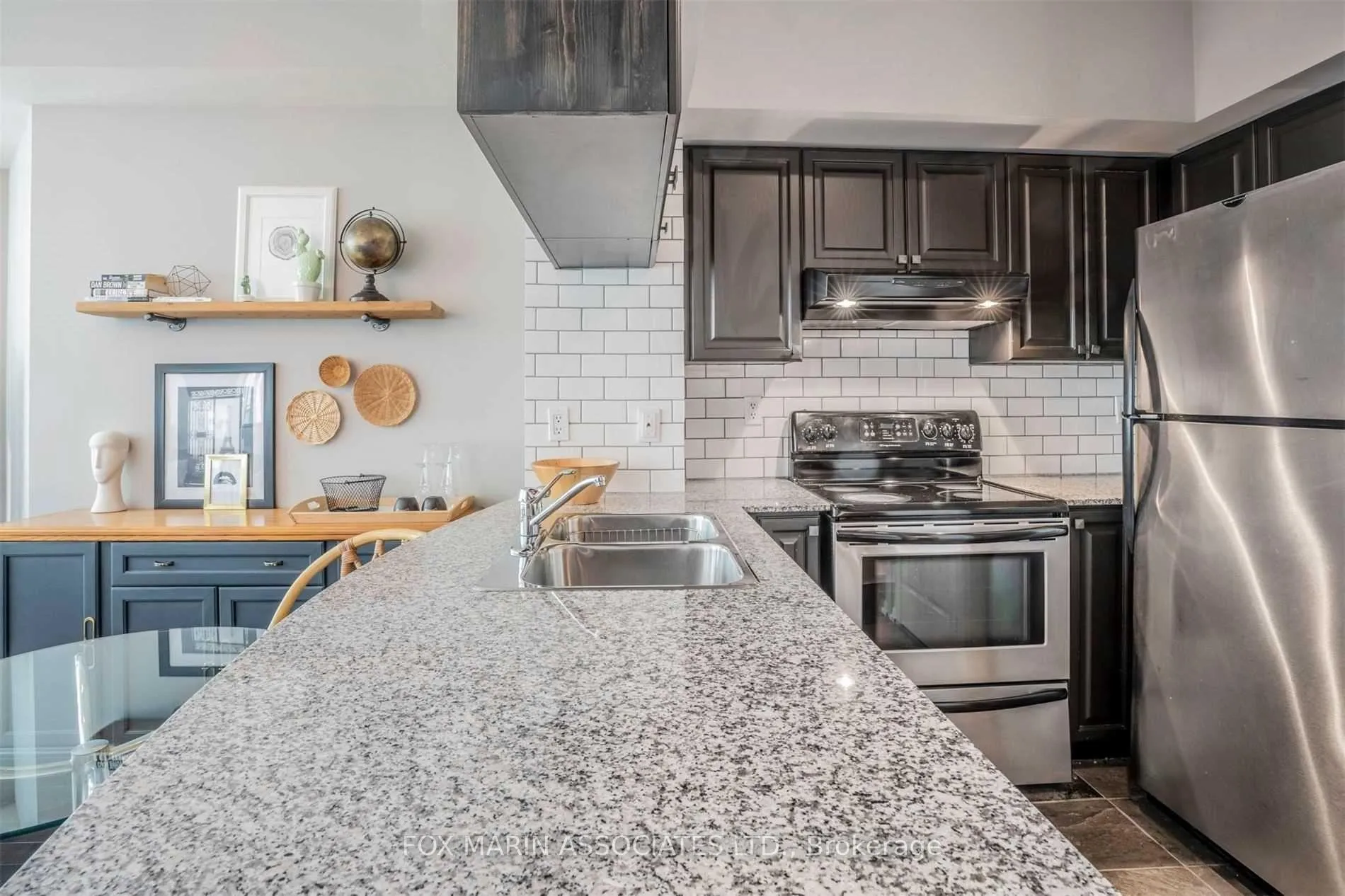 Photo 3 of Unit 1817, 230 Queens Quay W, Toronto, Waterfront Communities — HOMEH