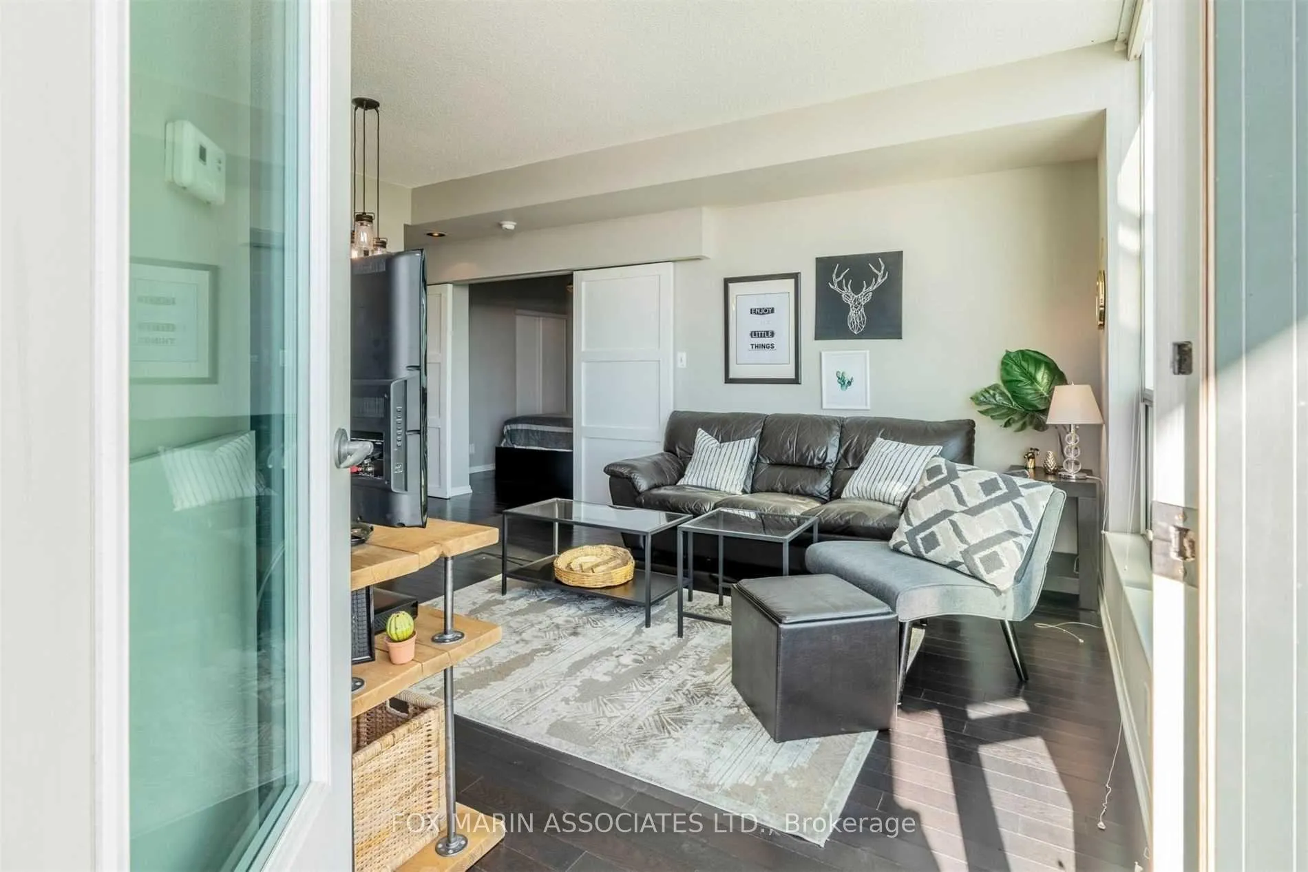 Photo 5 of Unit 1817, 230 Queens Quay W, Toronto, Waterfront Communities — HOMEH
