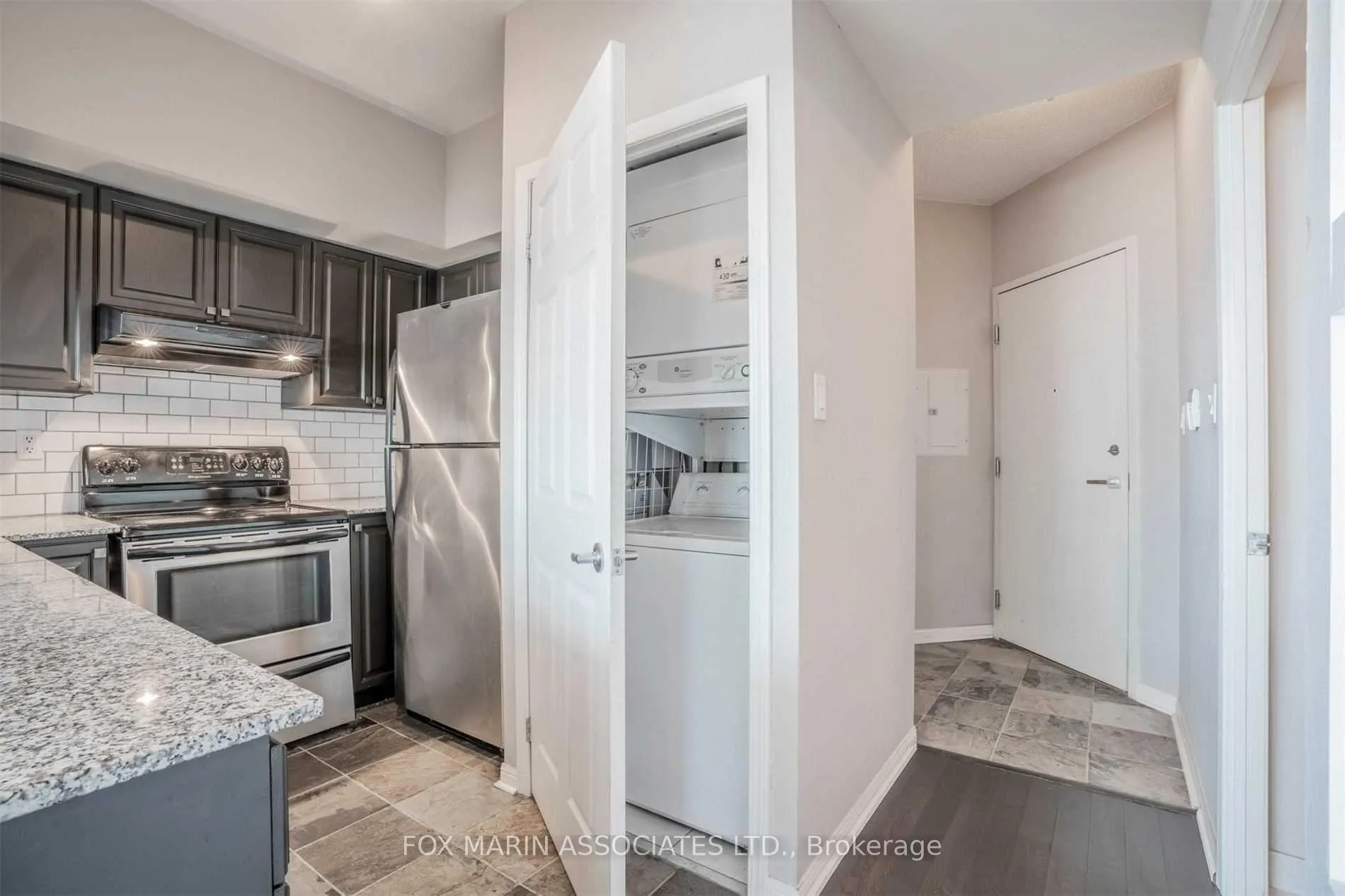 Photo 14 of Unit 1817, 230 Queens Quay W, Toronto, Waterfront Communities — HOMEH