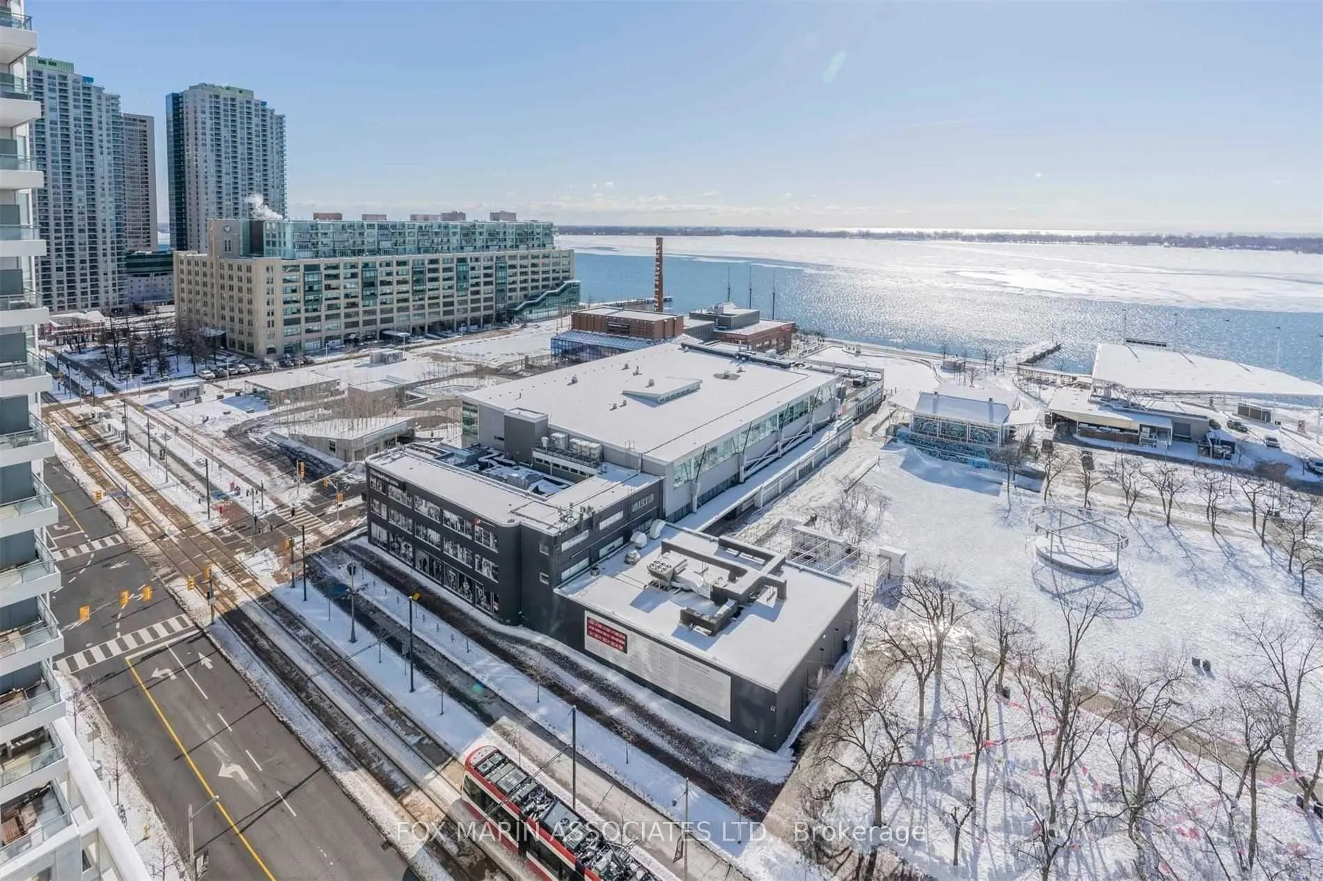 Photo 17 of Unit 1817, 230 Queens Quay W, Toronto, Waterfront Communities — HOMEH