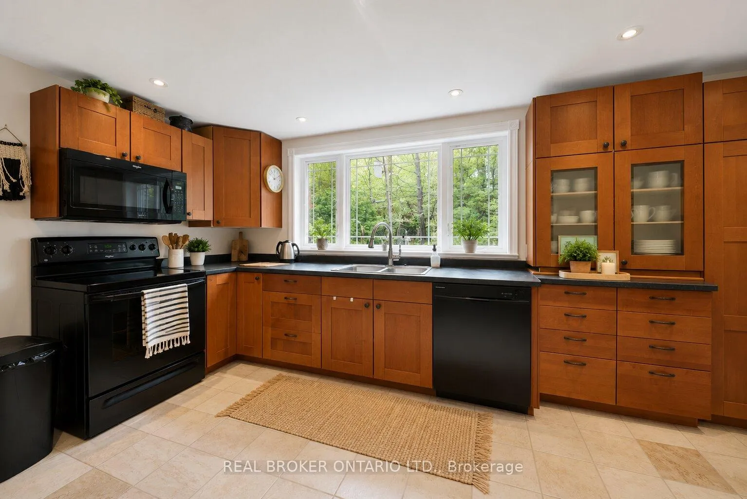 Photo 12 of 1343 Hidden Valley Road, Burlington, Grindstone — HOMEH