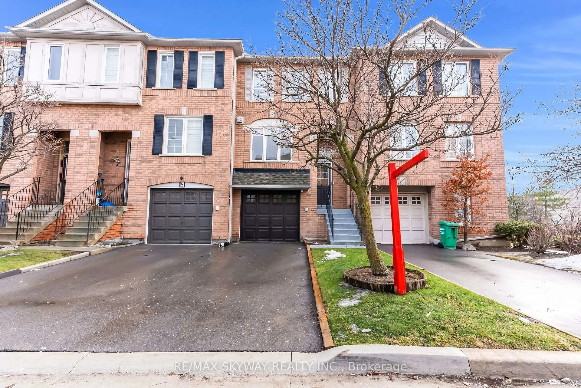 Front of Unit 3, 2 Clay Brick Court NW