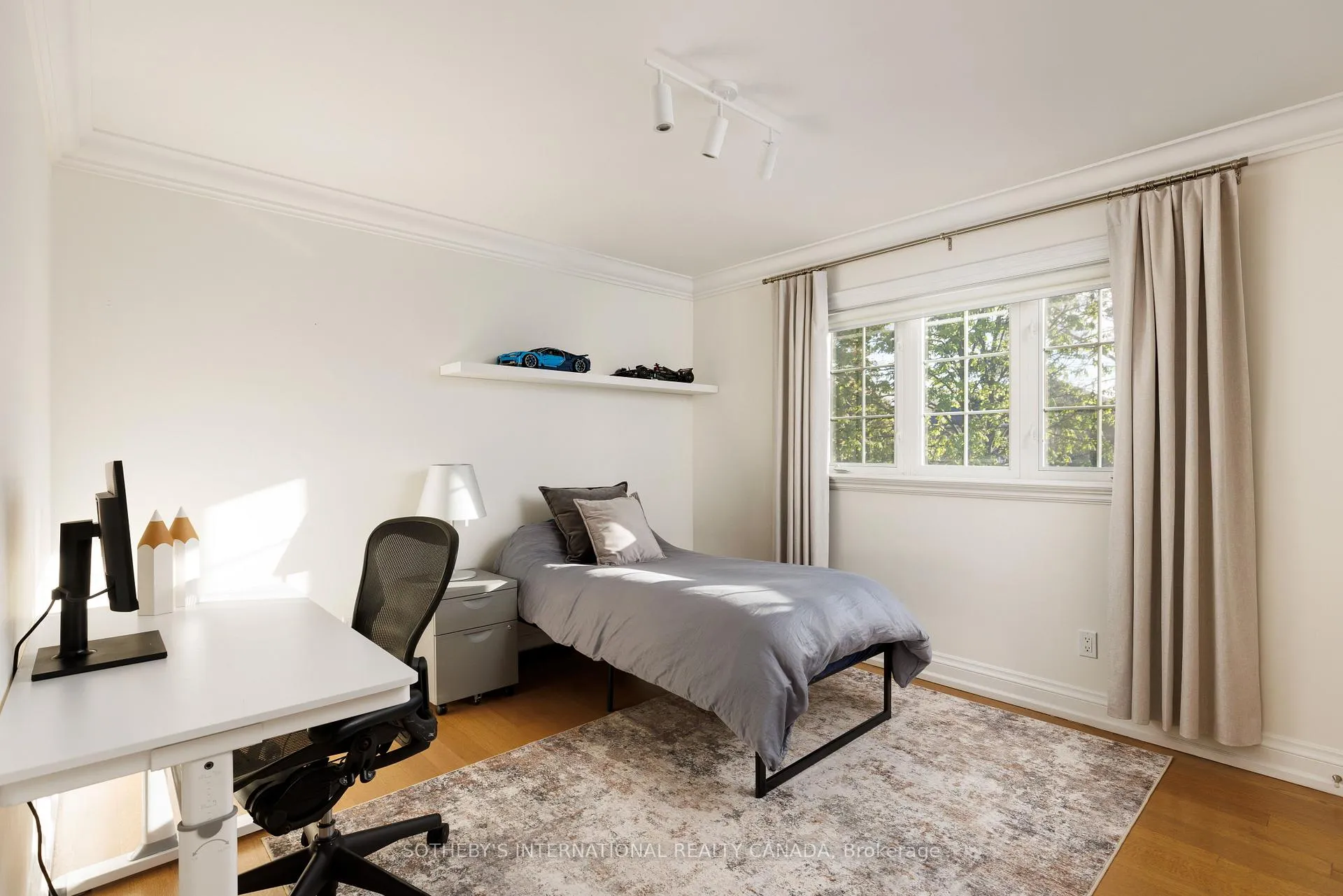 Photo 32 of 36 Gardenvale Road, Etobicoke, Stonegate-Queensway — HOMEH