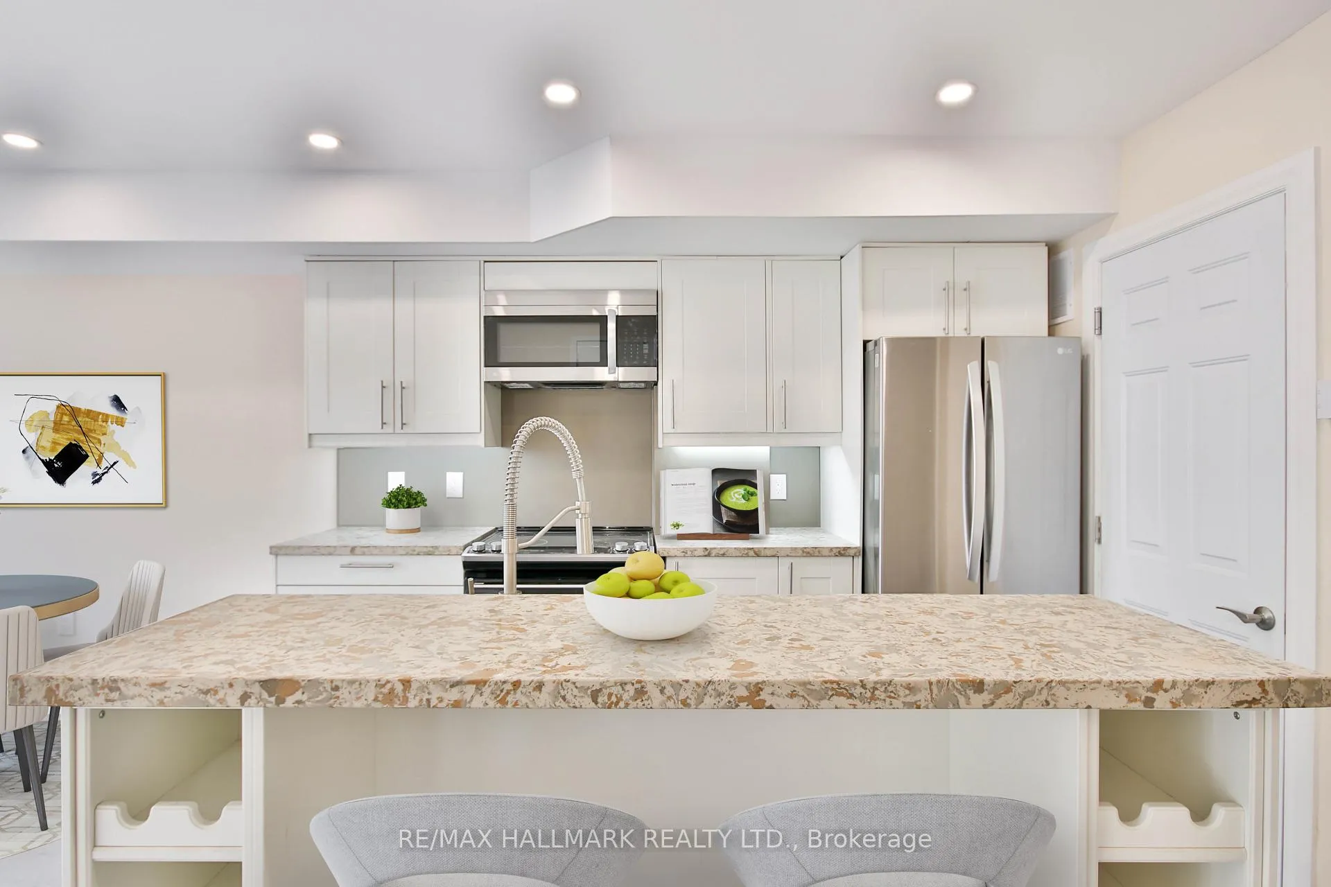 Photo 4 of Unit 2, 795 Broadview Avenue, Toronto, Playter Estates-Danforth — HOMEH