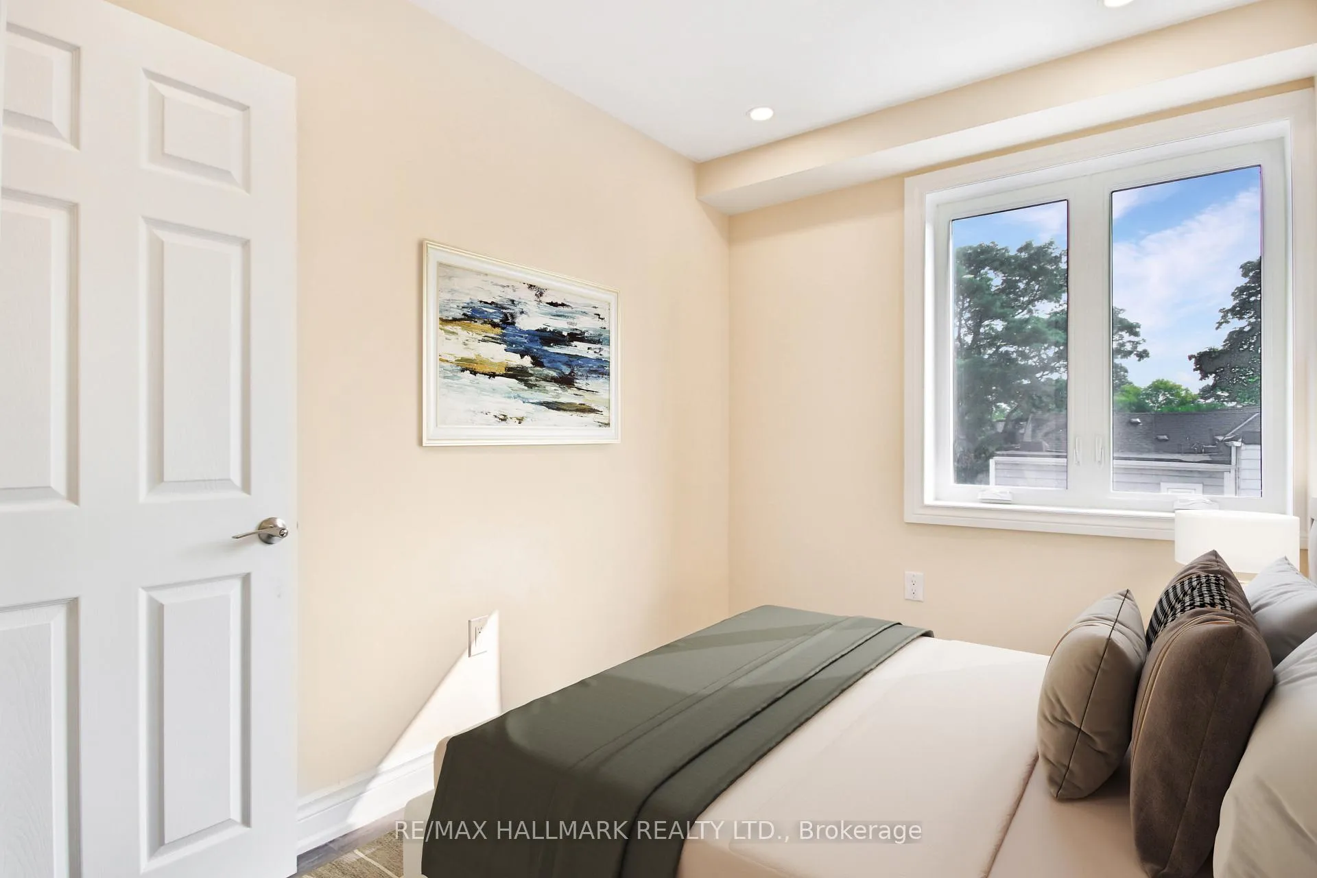 Photo 12 of Unit 2, 795 Broadview Avenue, Toronto, Playter Estates-Danforth — HOMEH