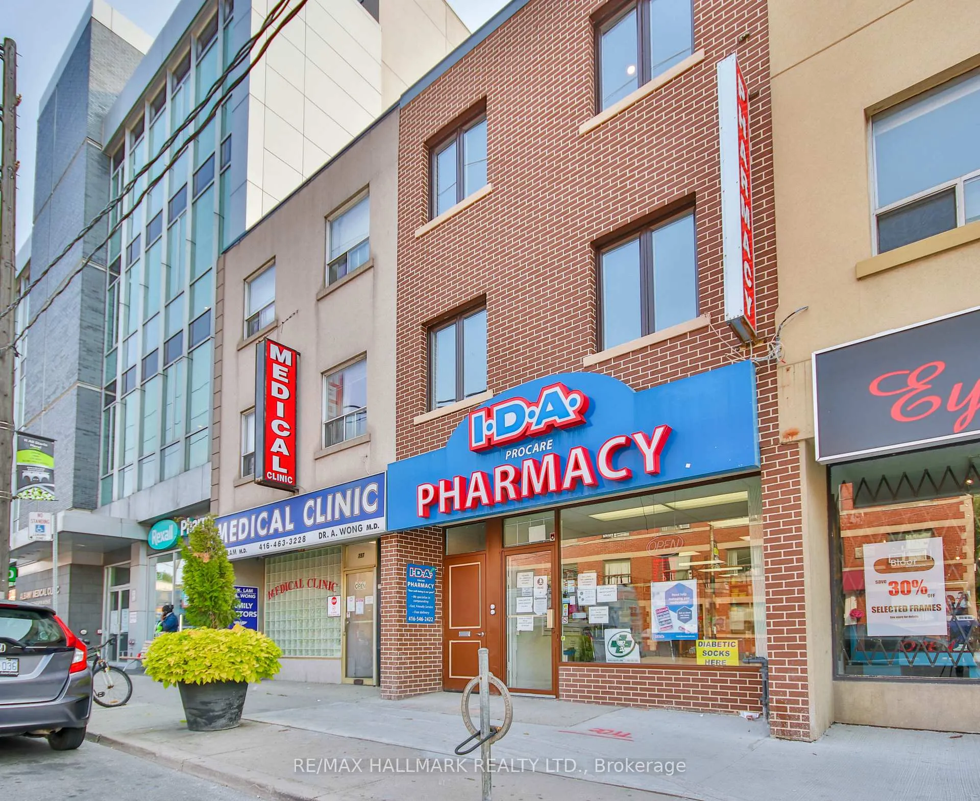 Photo 15 of Unit 2, 795 Broadview Avenue, Toronto, Playter Estates-Danforth — HOMEH