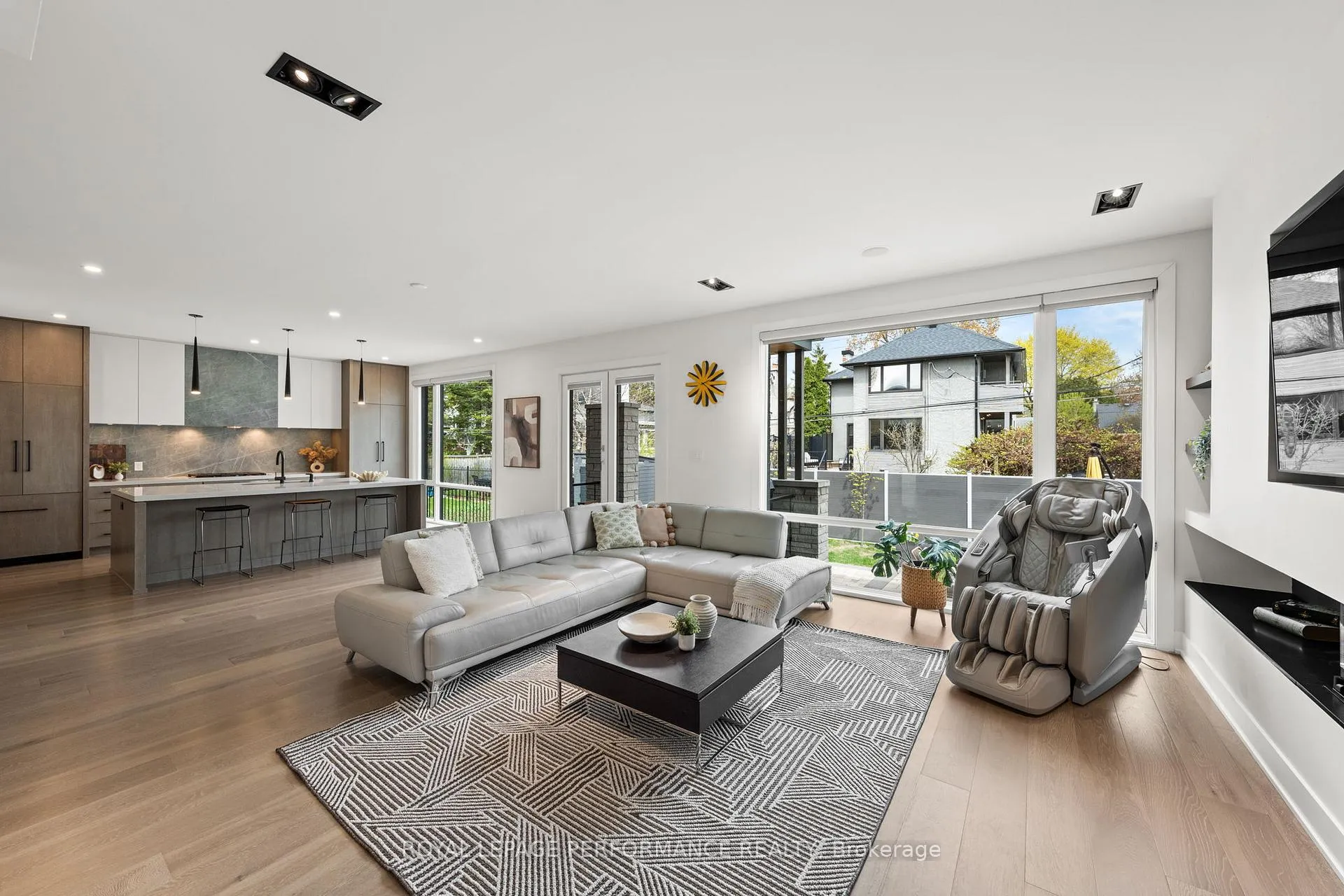 Photo 5 of 505 Windermere Avenue, Ottawa, McKellar/Highland — HOMEH