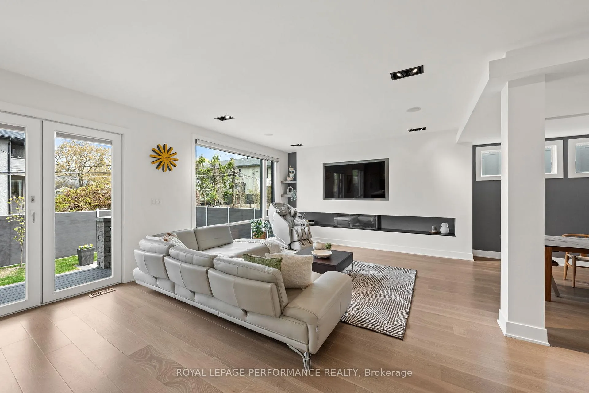 Photo 13 of 505 Windermere Avenue, Ottawa, McKellar/Highland — HOMEH