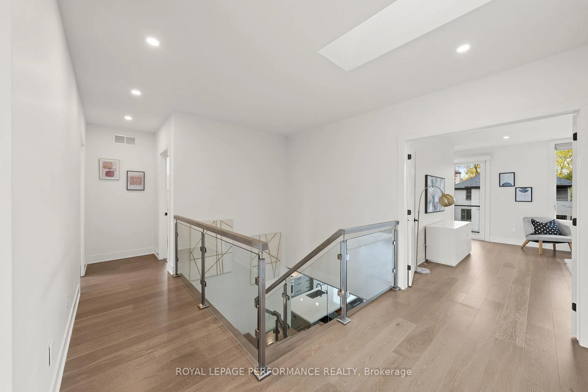 Photo 23 of 505 Windermere Avenue, Ottawa, McKellar/Highland — HOMEH