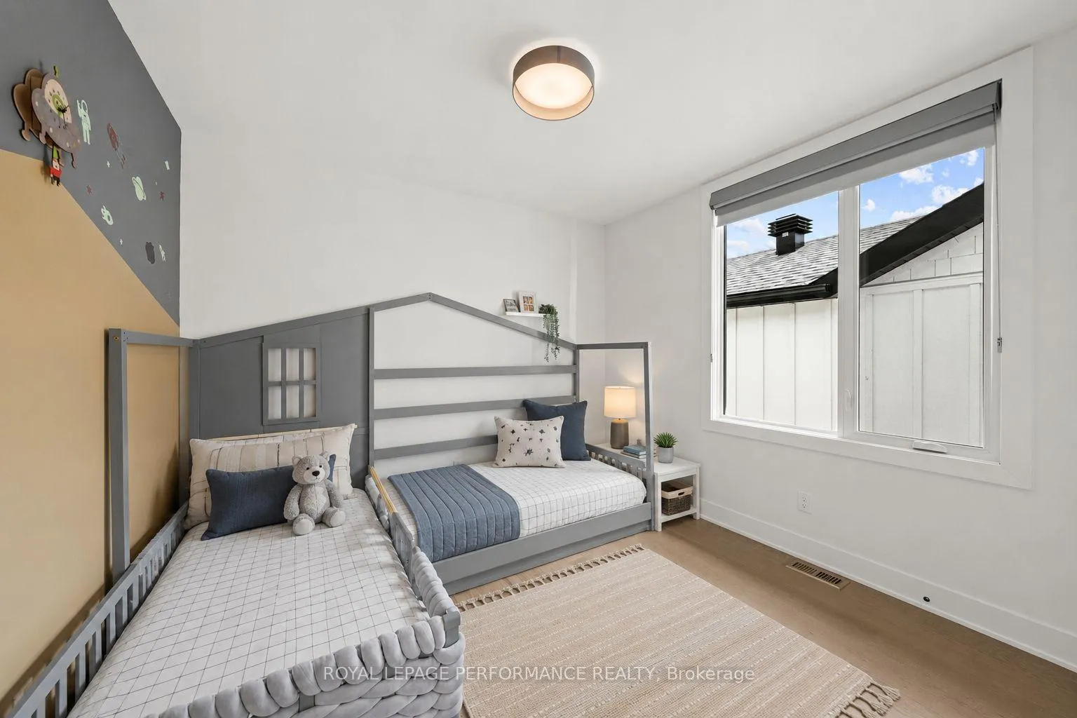 Photo 35 of 505 Windermere Avenue, Ottawa, McKellar/Highland — HOMEH
