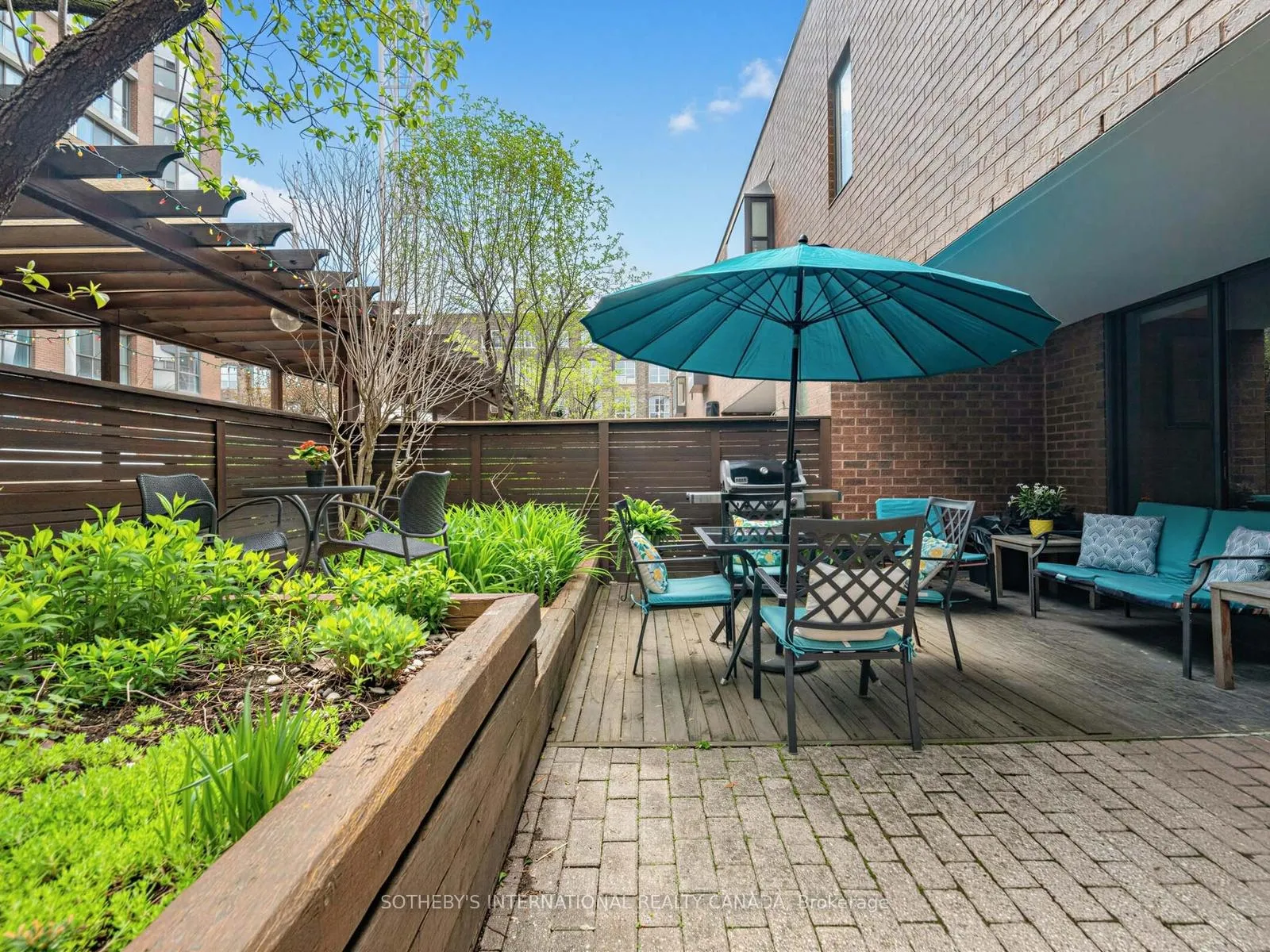 Photo 15 of Unit Th. 2, 188 Spadina Avenue, Toronto, Kensington-Chinatown — HOMEH