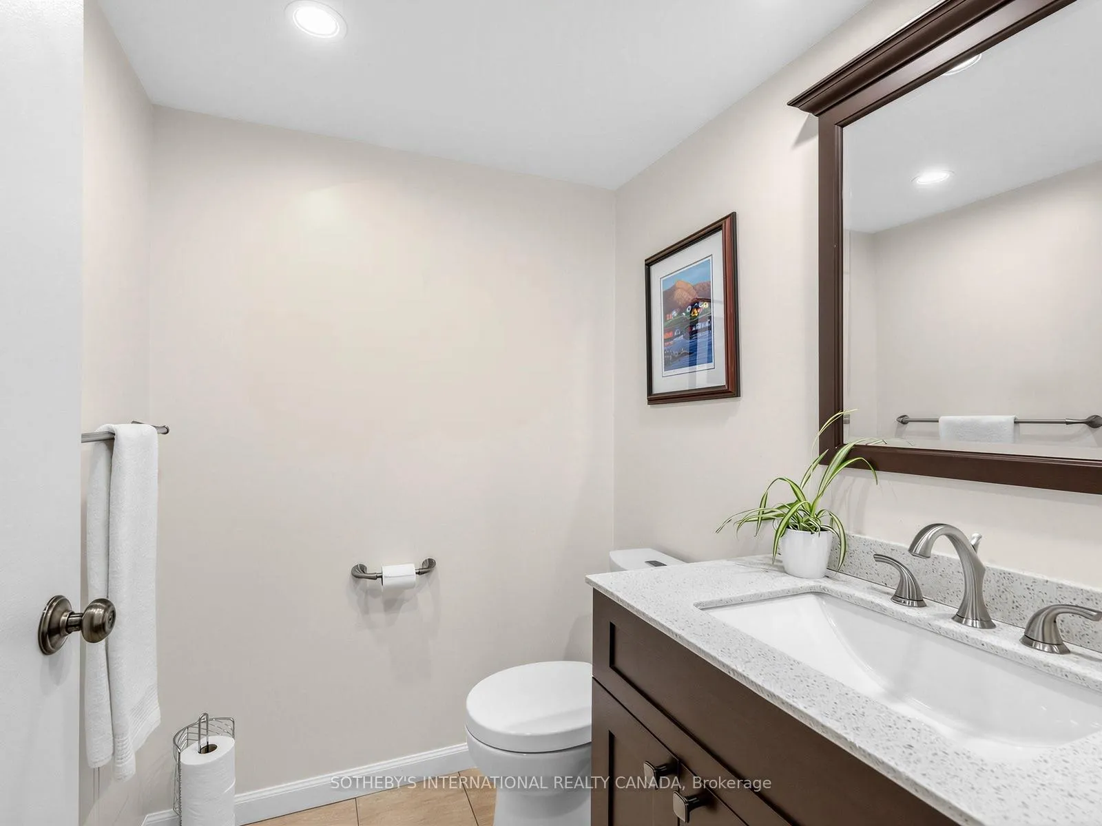 Photo 23 of Unit Th. 2, 188 Spadina Avenue, Toronto, Kensington-Chinatown — HOMEH