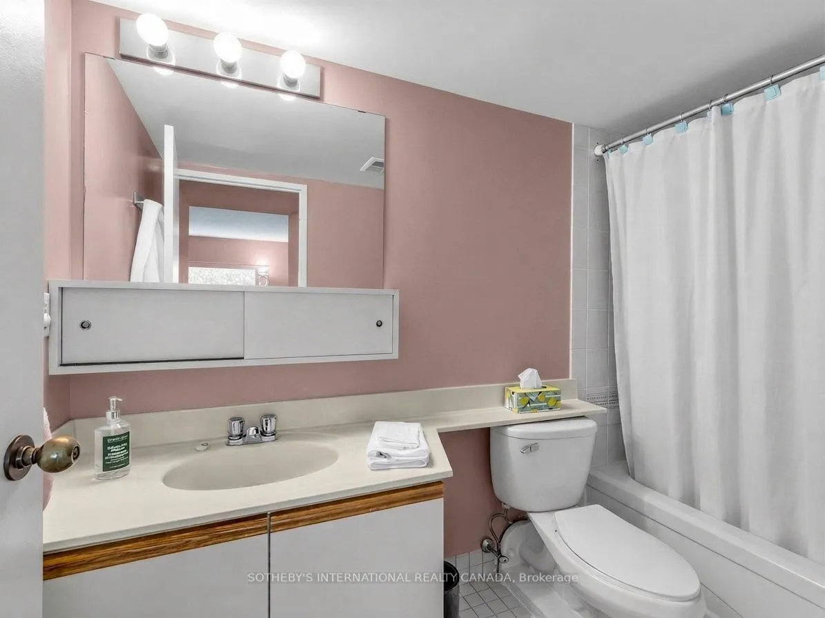 Photo 25 of Unit Th. 2, 188 Spadina Avenue, Toronto, Kensington-Chinatown — HOMEH
