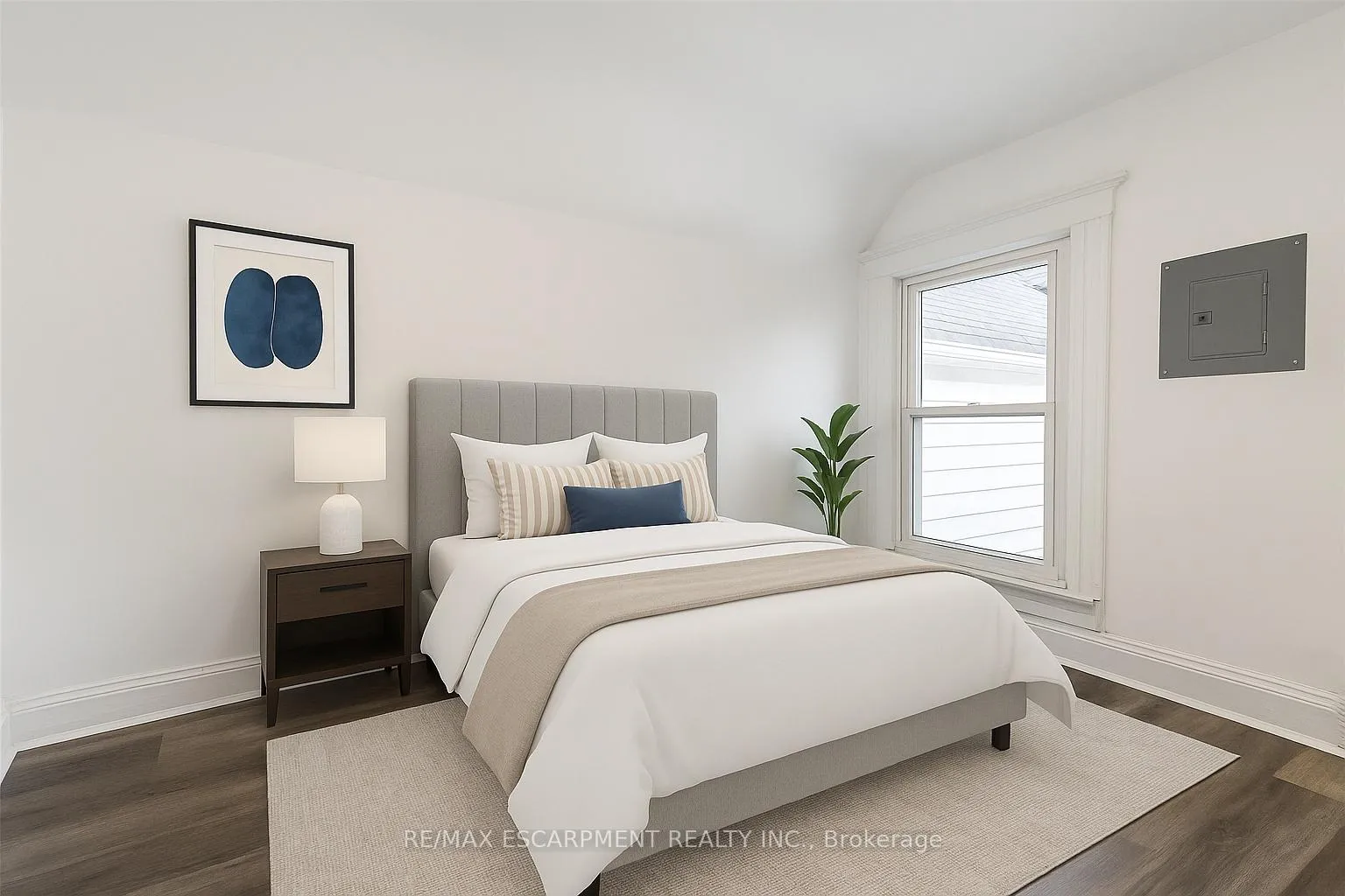 Photo 3 of Unit 2, 198 Sherman Avenue N, Hamilton, Stipley — HOMEH