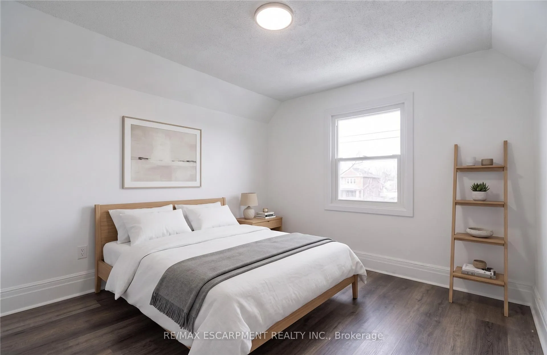 Photo 4 of Unit 2, 198 Sherman Avenue N, Hamilton, Stipley — HOMEH