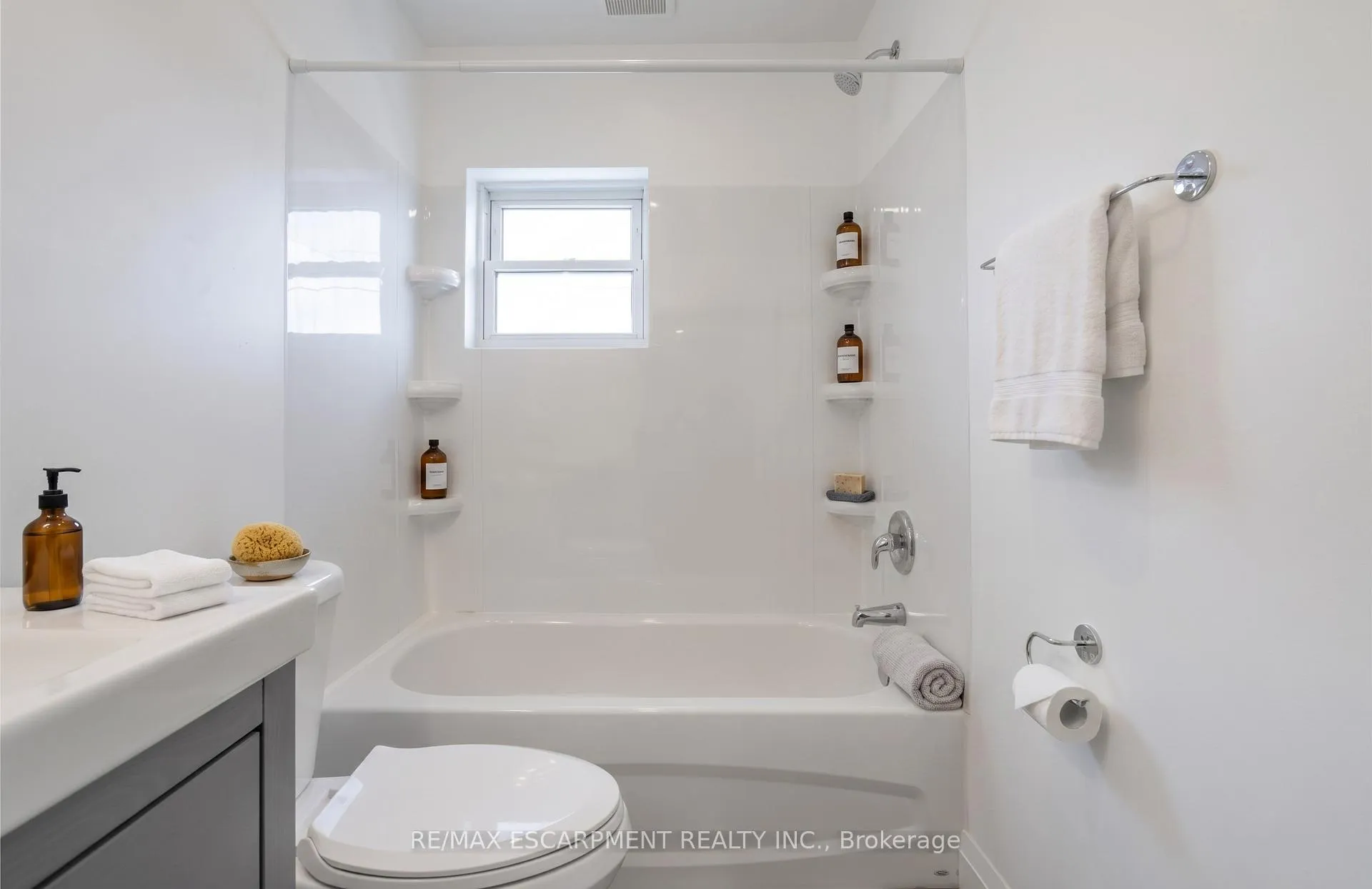 Photo 7 of Unit 2, 198 Sherman Avenue N, Hamilton, Stipley — HOMEH