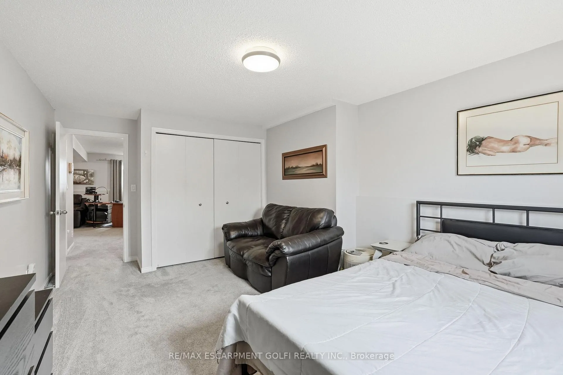 Photo 20 of 32 Hobart Crescent, Brantford — HOMEH