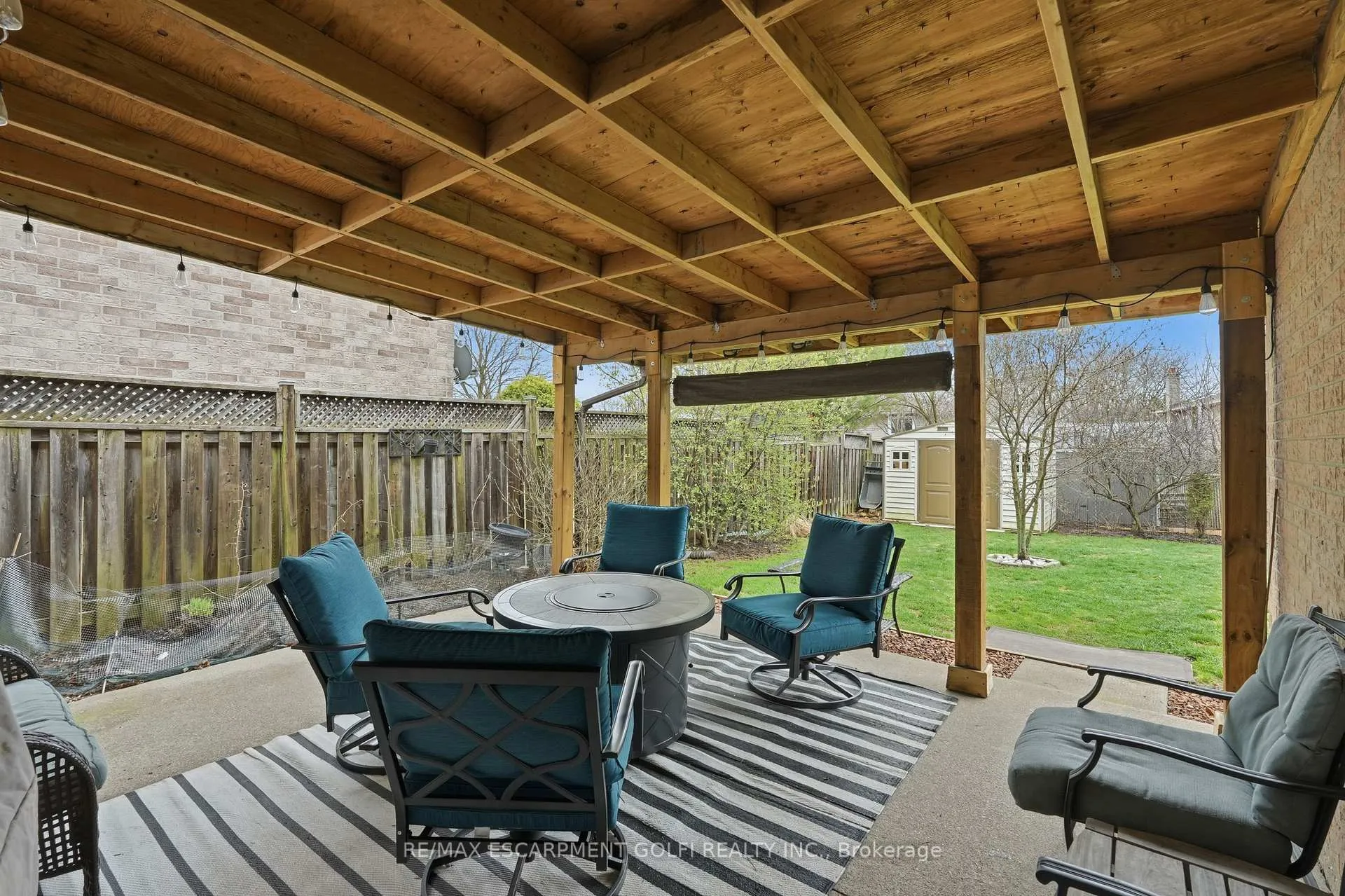 Photo 23 of 32 Hobart Crescent, Brantford — HOMEH