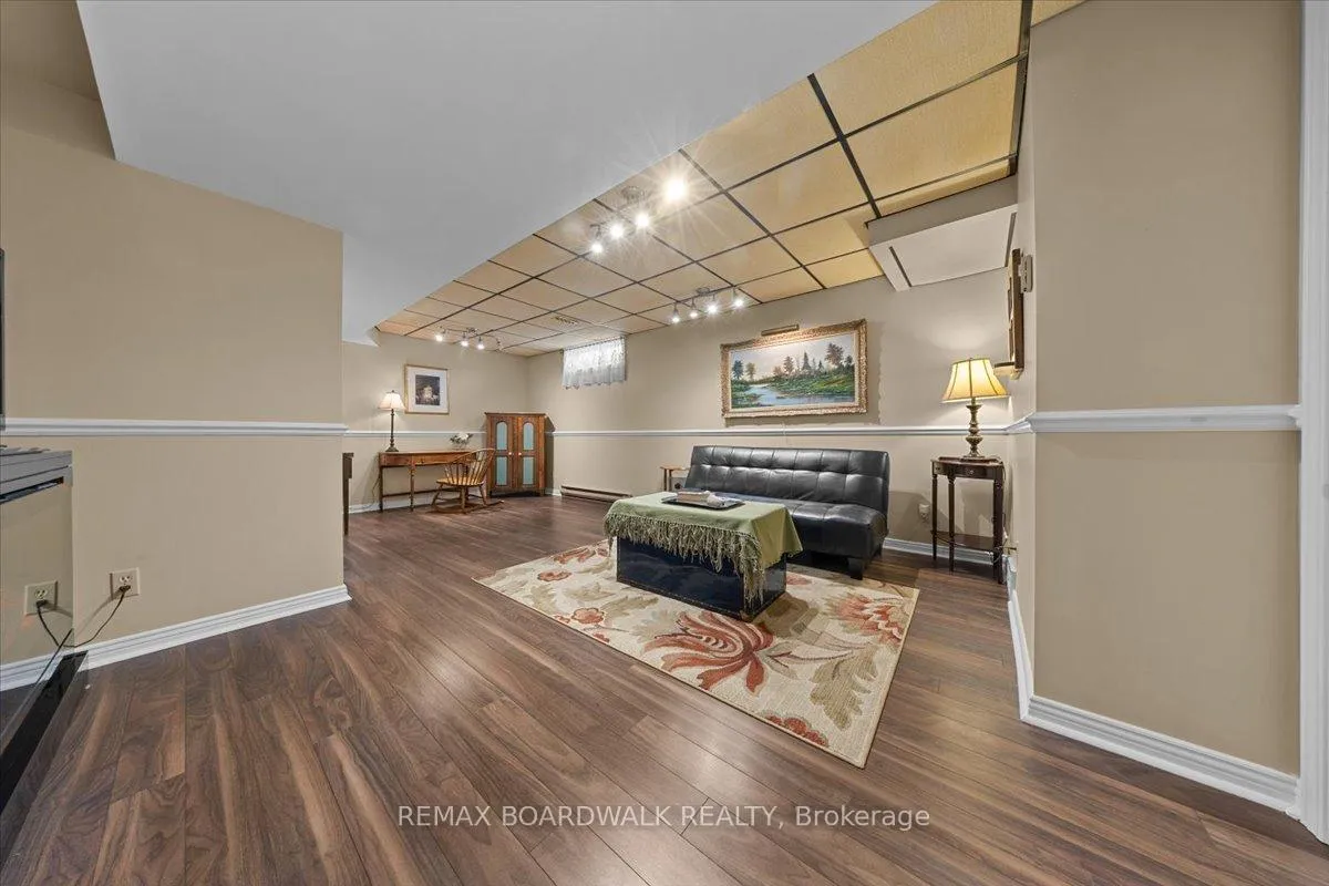 Photo 31 of 280 Park Grove Drive, Ottawa, Queenswood Heights South — HOMEH