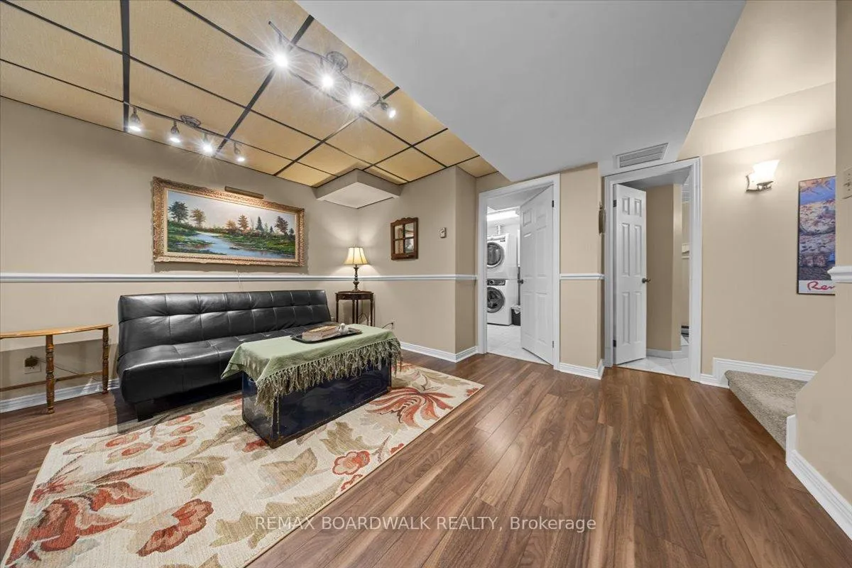 Photo 32 of 280 Park Grove Drive, Ottawa, Queenswood Heights South — HOMEH